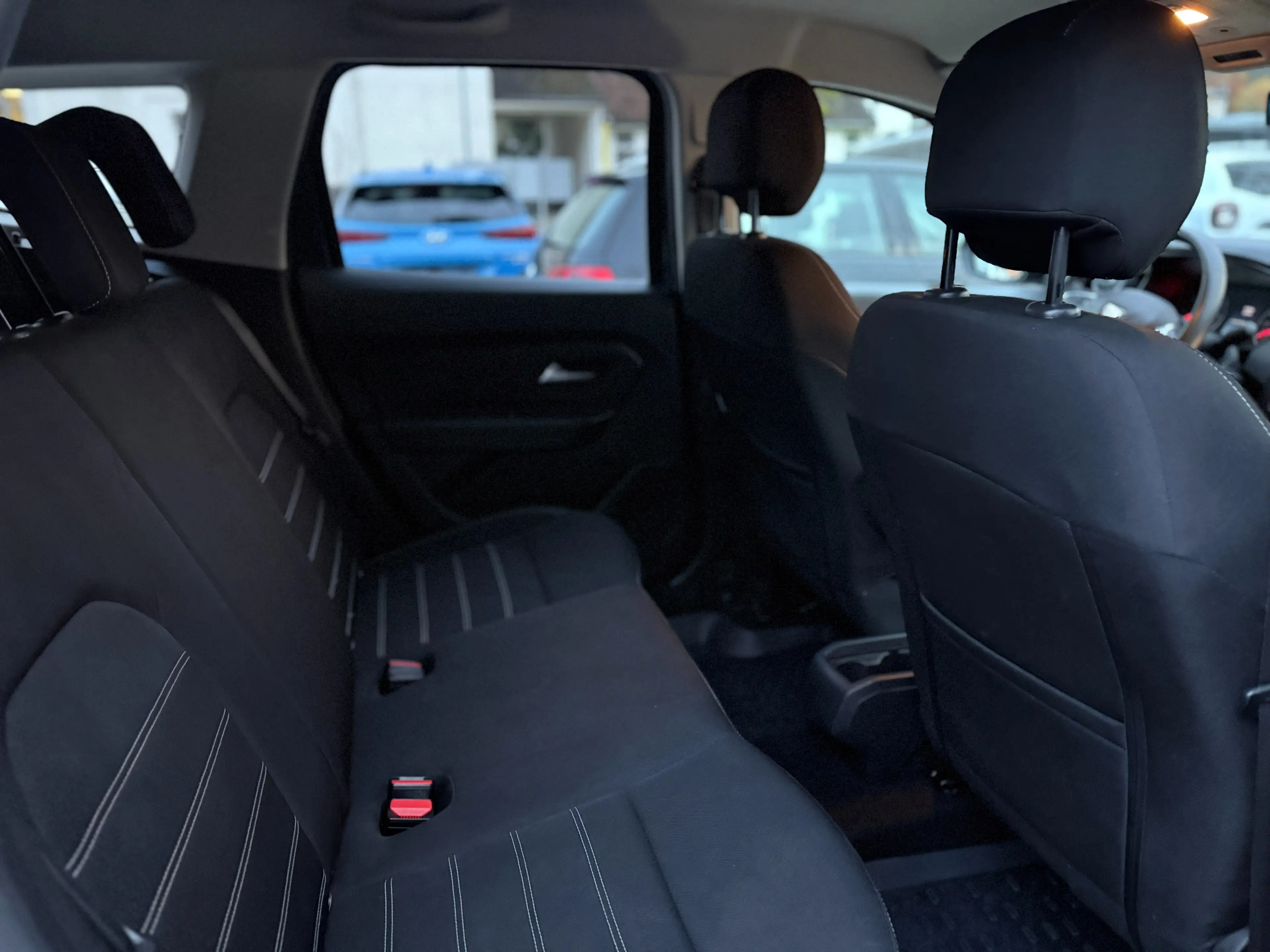 Dacia Duster Prestige 1.6 SCe ALLRAD AHK TÜV NEU Navi — photo 9