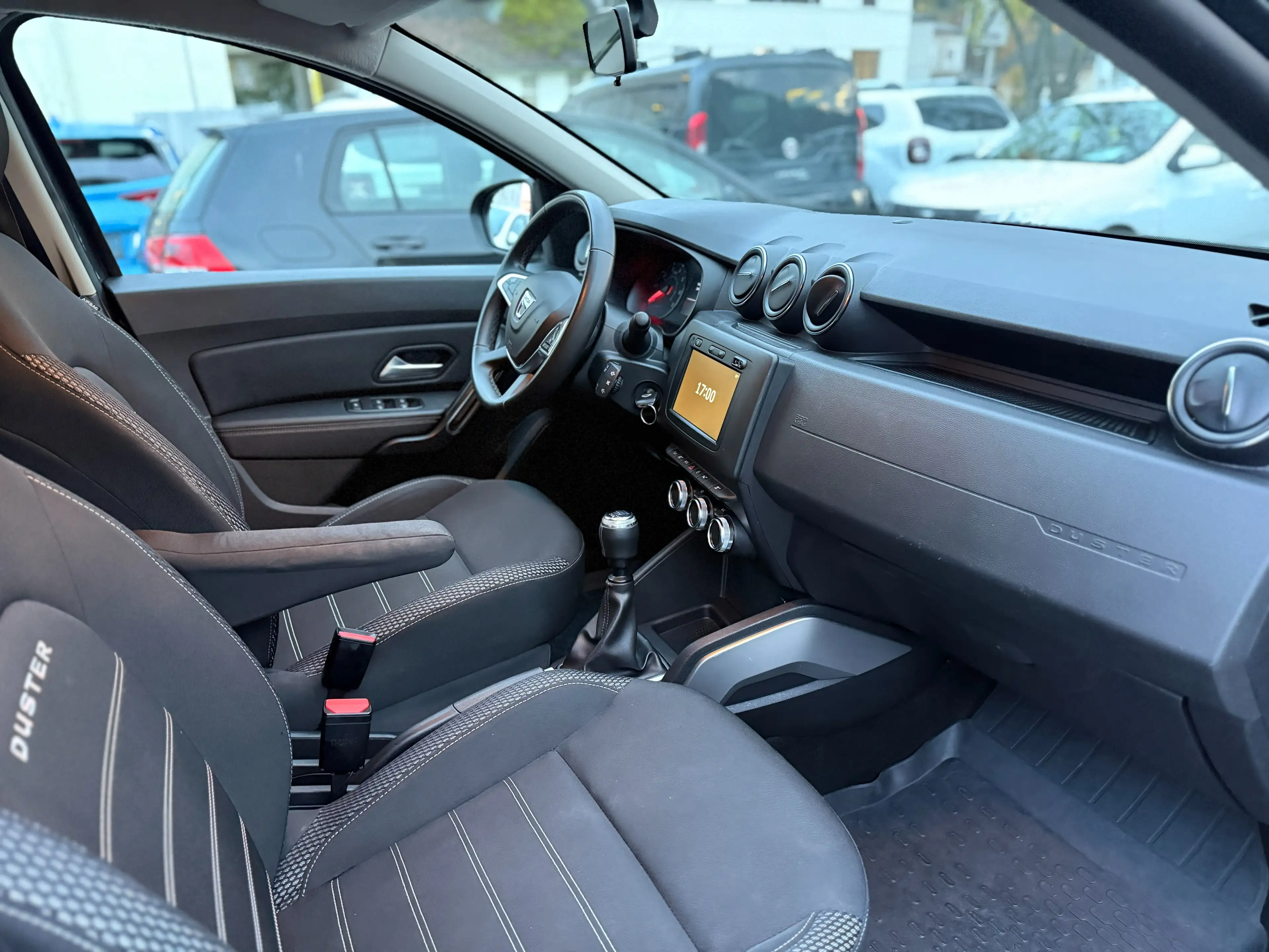 Dacia Duster Prestige 1.6 SCe ALLRAD AHK TÜV NEU Navi — photo 8