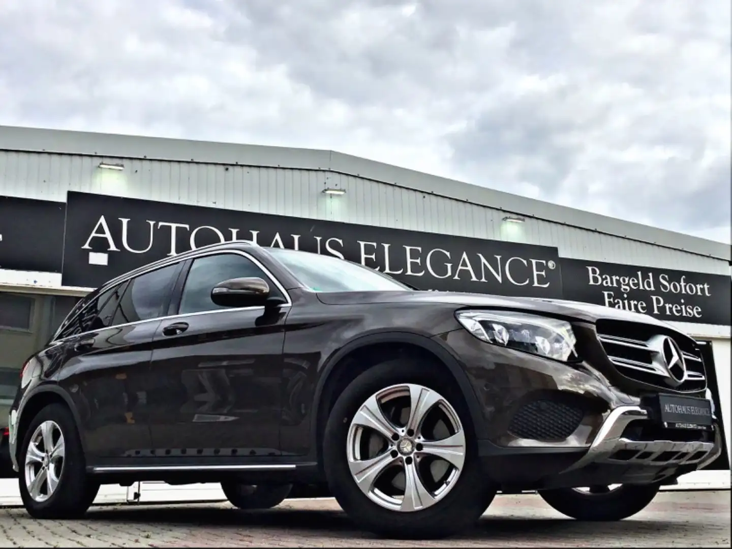 Mercedes-Benz GLC 220 d 4Matic 9G-Tronic~AMG~Off-Road~Temp.~LED Коричневий - 1