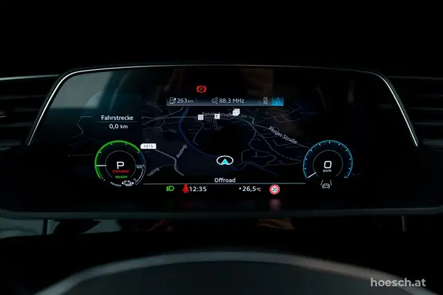 Audi E-Tron view 12