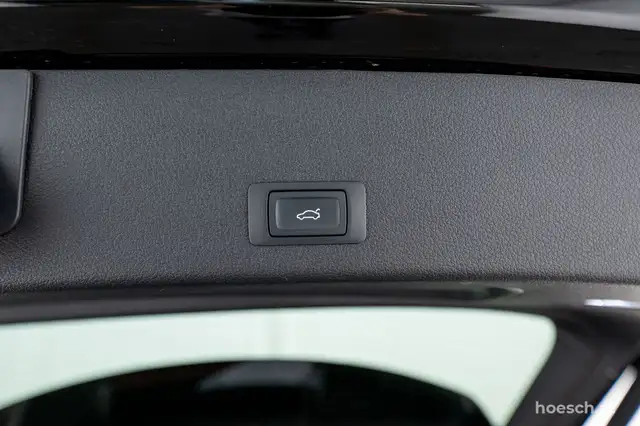 Audi E-Tron view 9