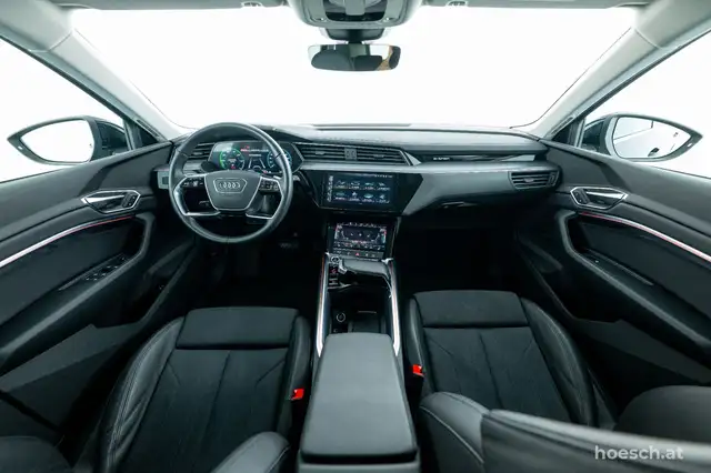 Audi E-Tron view 5