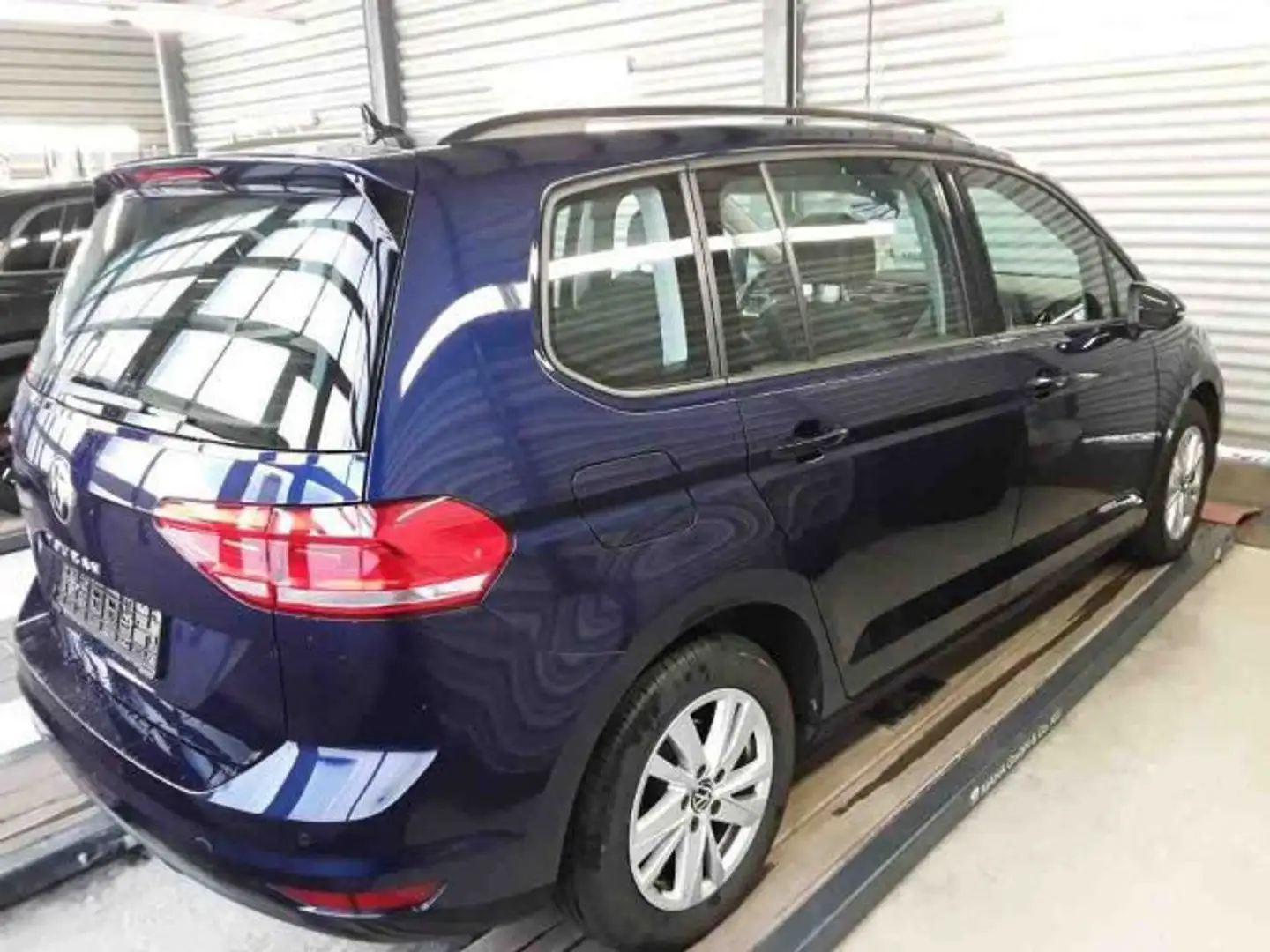 Volkswagen Touran Comfortline 2.0 TDI NAVI RFK EPH SHZ ACC Blau - 2