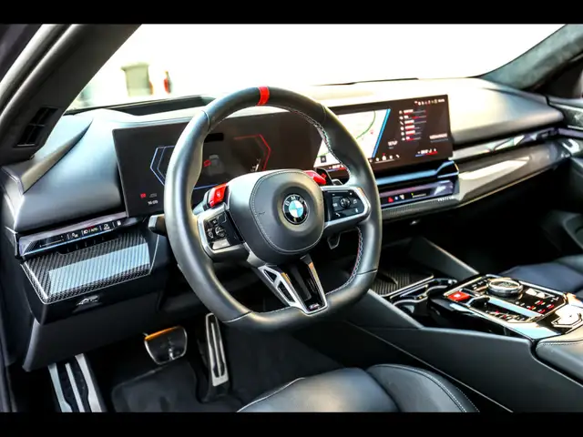 BMW M5 view 8