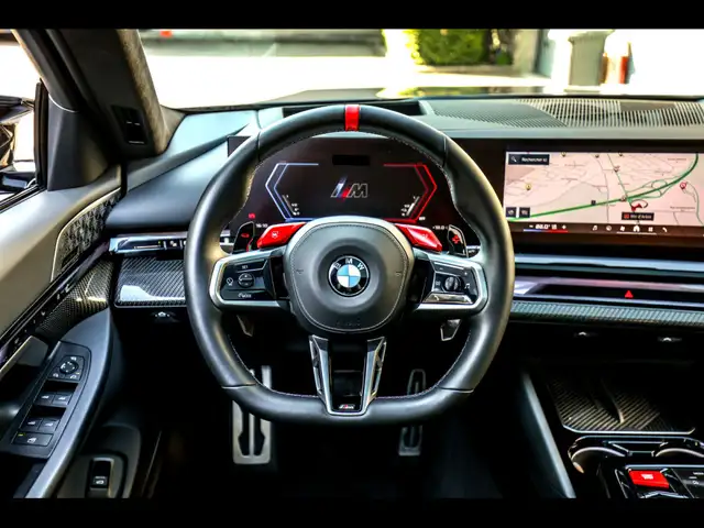 BMW M5 view 10