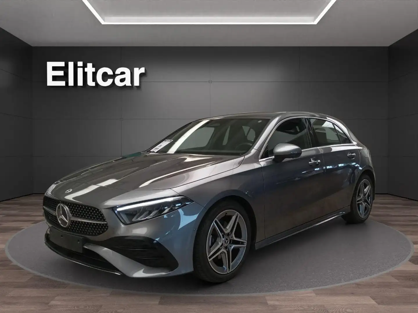 Mercedes-Benz A 180 d Automatic AMG Line Premium Grigio - 1