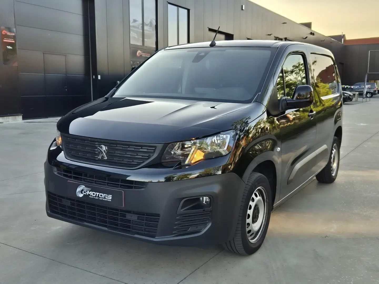 Peugeot Partner 1.5 BlueHDi 100 MAN6 3pl /Camera/Carplay/GPS Noir - 1