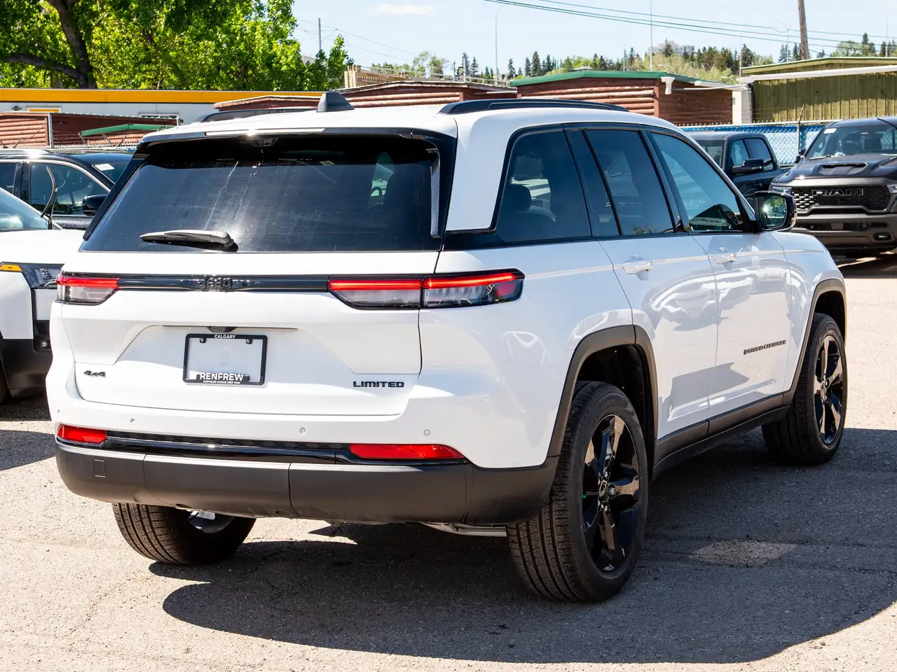 Jeep Grand Cherokee photo Jeep Grand Cherokee