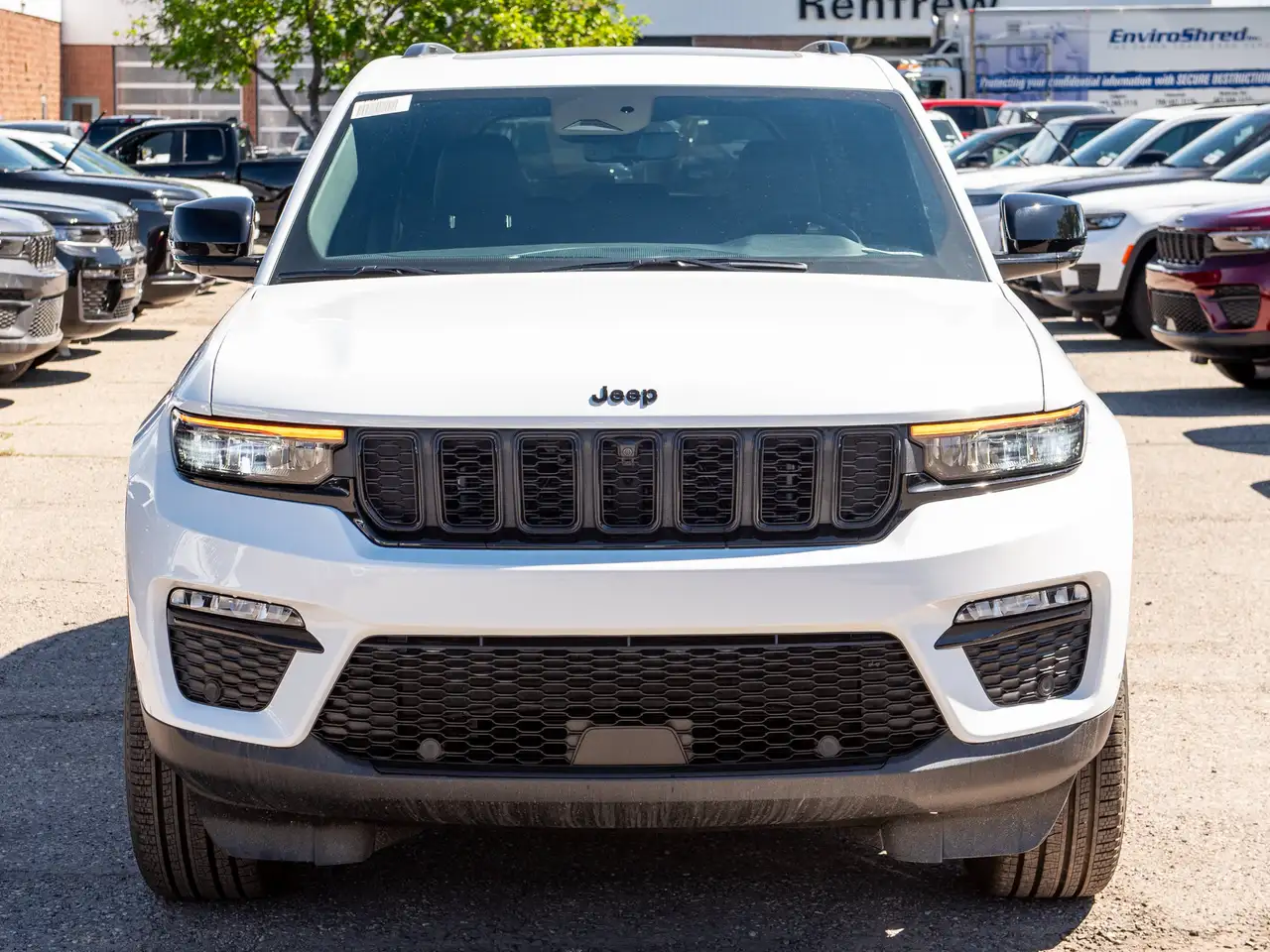 Jeep Grand Cherokee photo Jeep Grand Cherokee