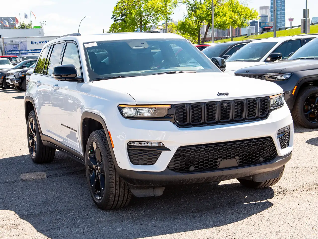 Jeep Grand Cherokee photo Jeep Grand Cherokee