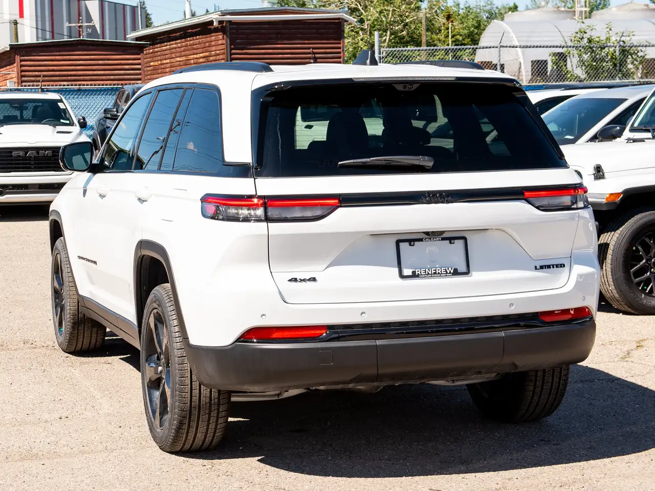 Jeep Grand Cherokee photo Jeep Grand Cherokee