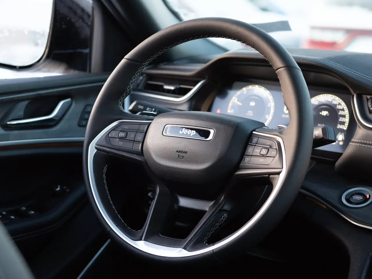 Jeep Grand Cherokee photo Jeep Grand Cherokee