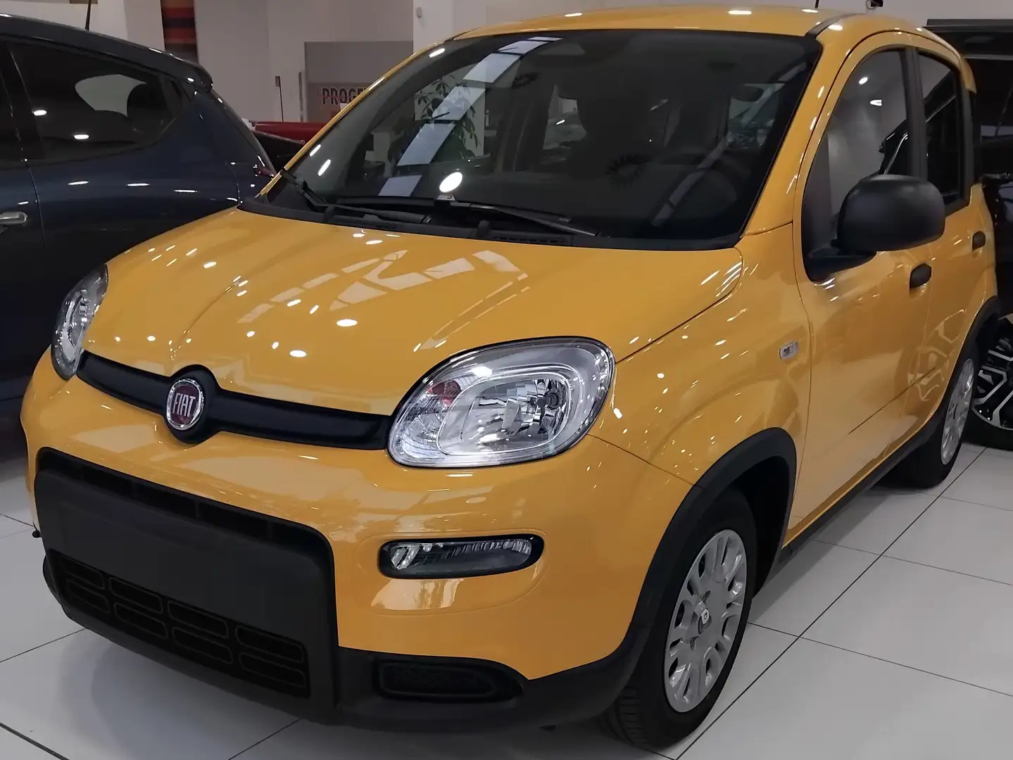 Fiat Panda Panda 1.0 Firefly Hybrid Jaune - 1