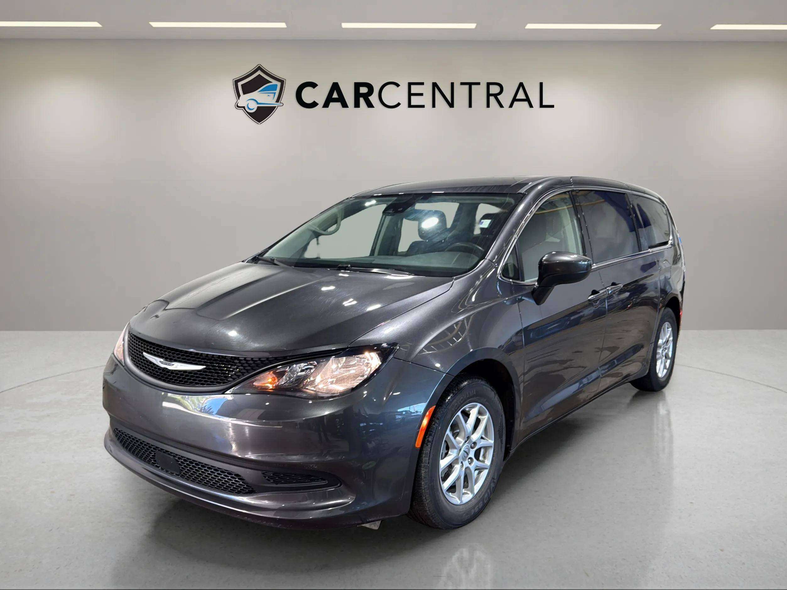 Gray 2023 Chrysler Grand Caravan Minivan Automatic