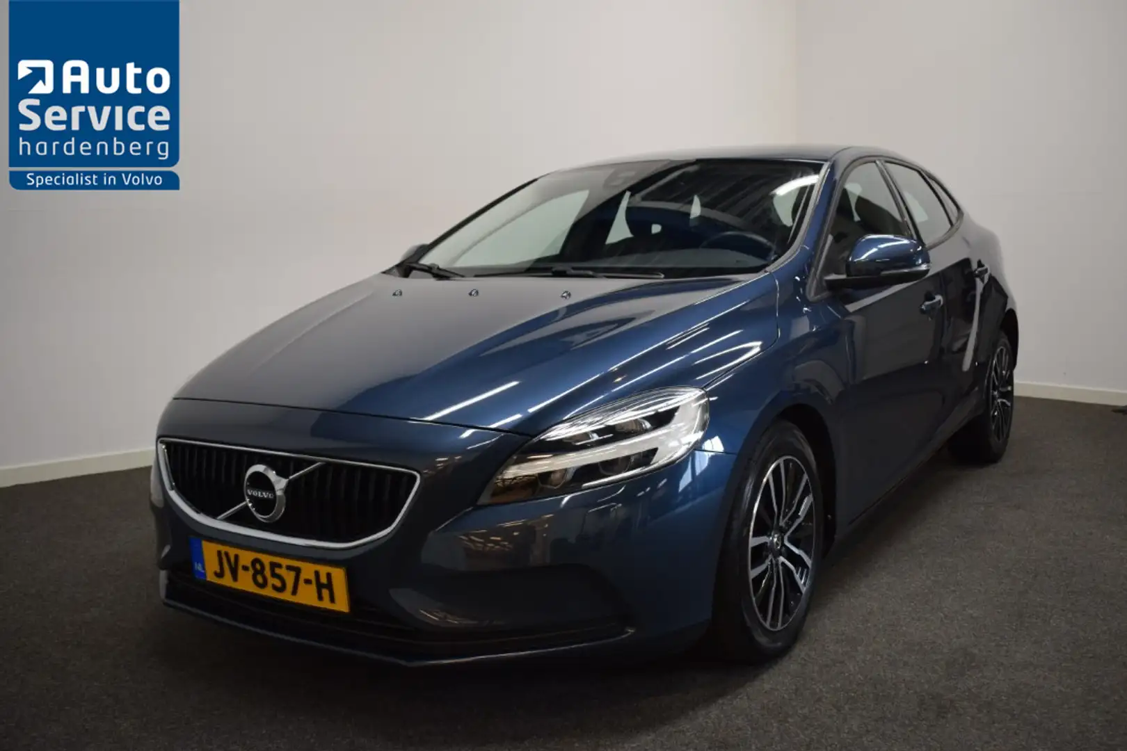 Volvo V40 2.0 123pk Momentum Trekhaak 1500kg/ Navi/ Cruise/S Blue - 1