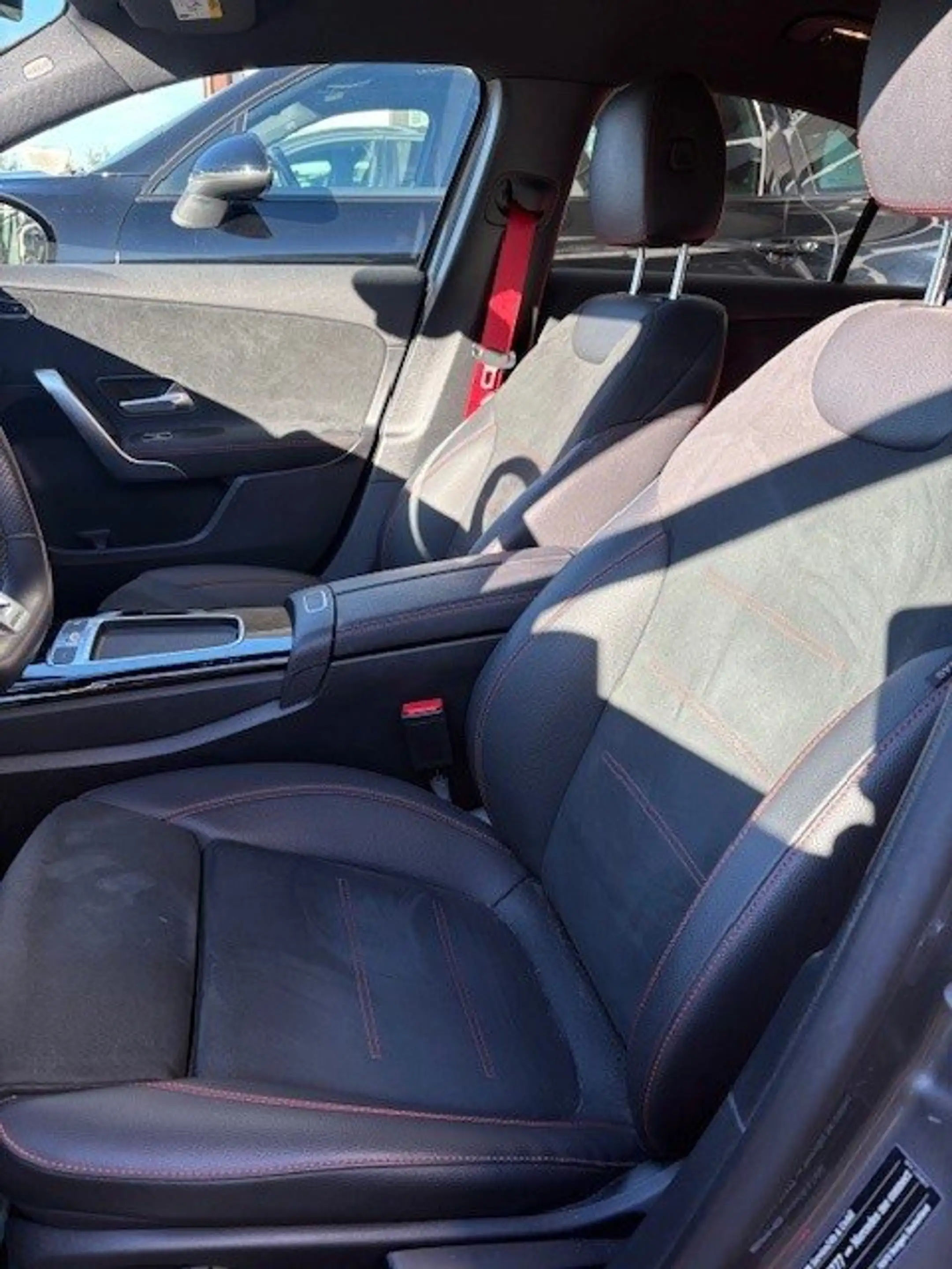 Mercedes-Benz A 35 AMG A AMG 35 SEDAN 4matic auto — photo 8