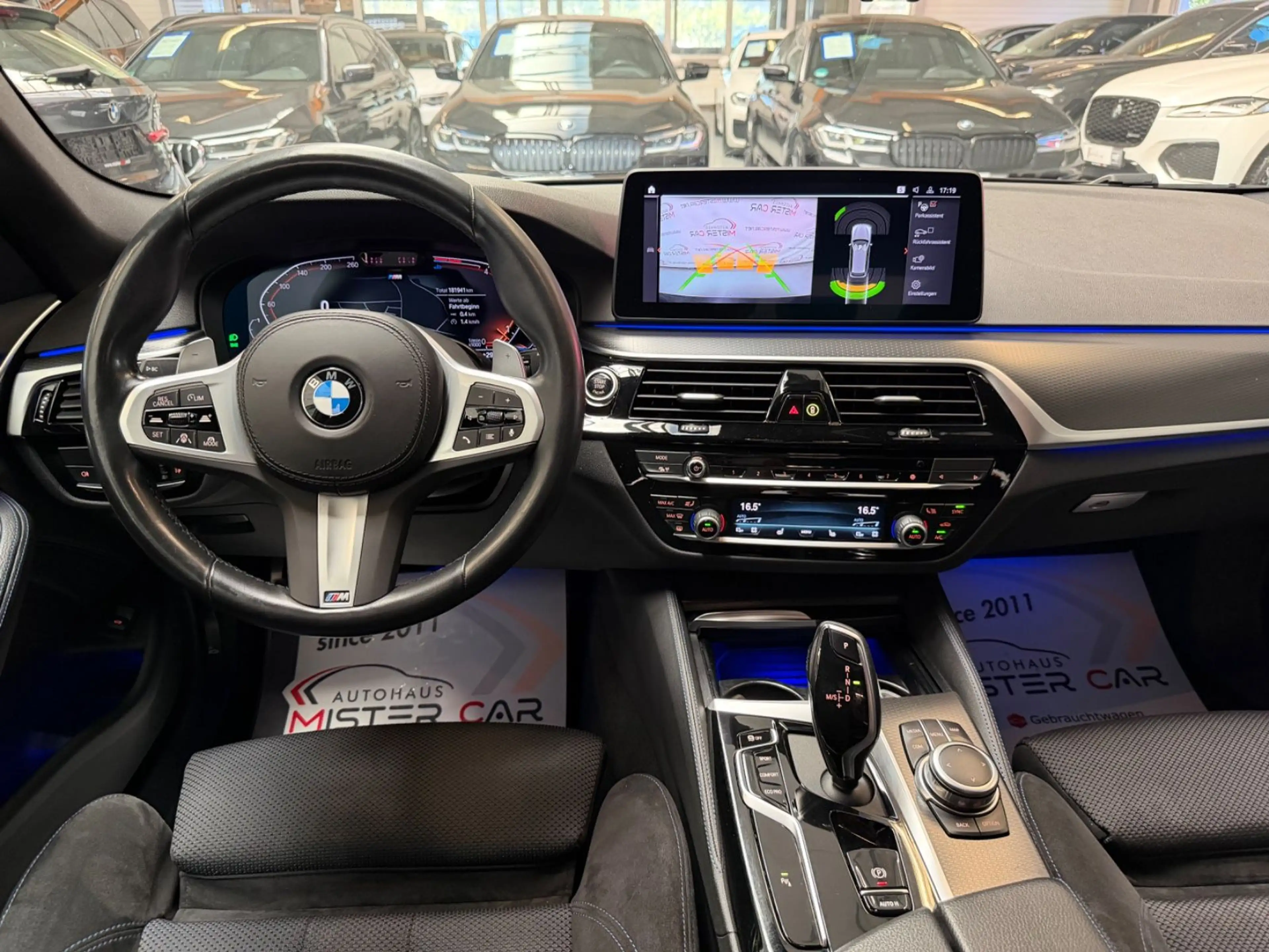 BMW 520 d M Sport ACC/LED/DIGI/KAM/SPUR/TOT/NAVI/19 — photo 13