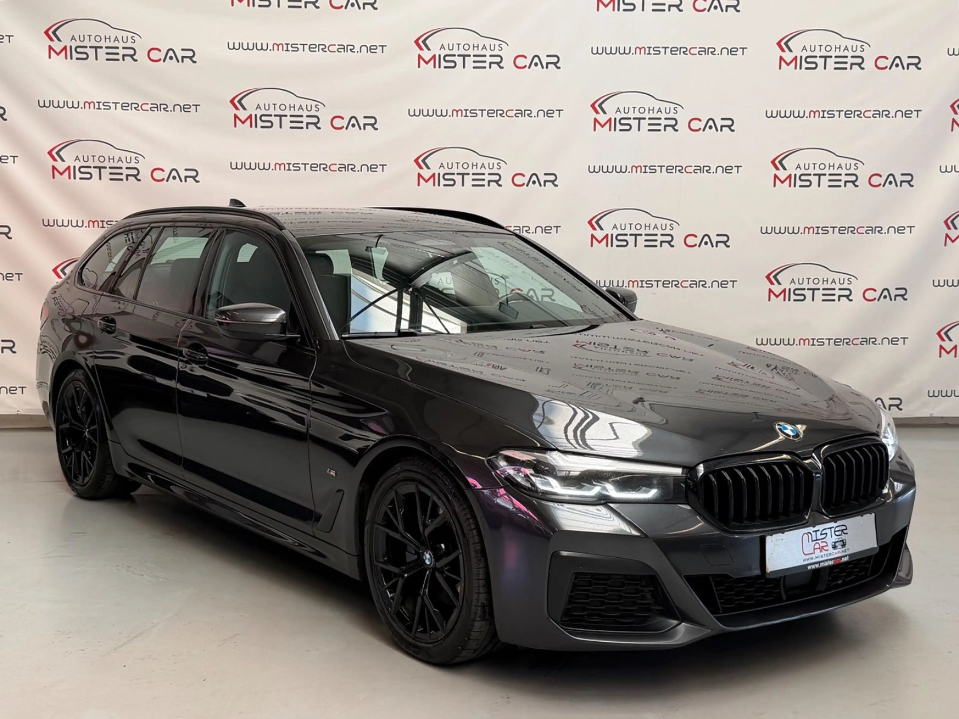 BMW 520 d M Sport ACC/LED/DIGI/KAM/SPUR/TOT/NAVI/19 — photo 4