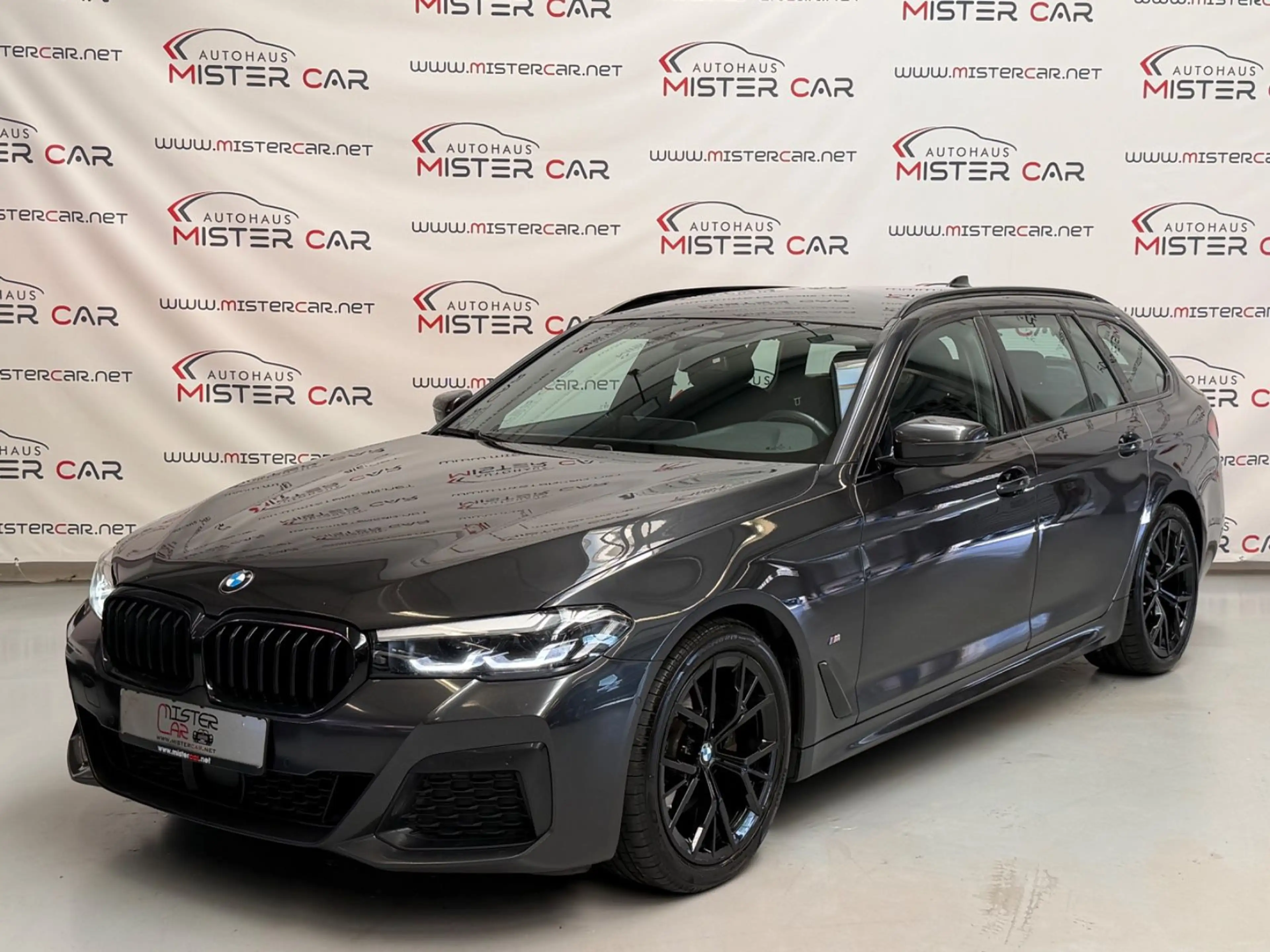 BMW 520 d M Sport ACC/LED/DIGI/KAM/SPUR/TOT/NAVI/19