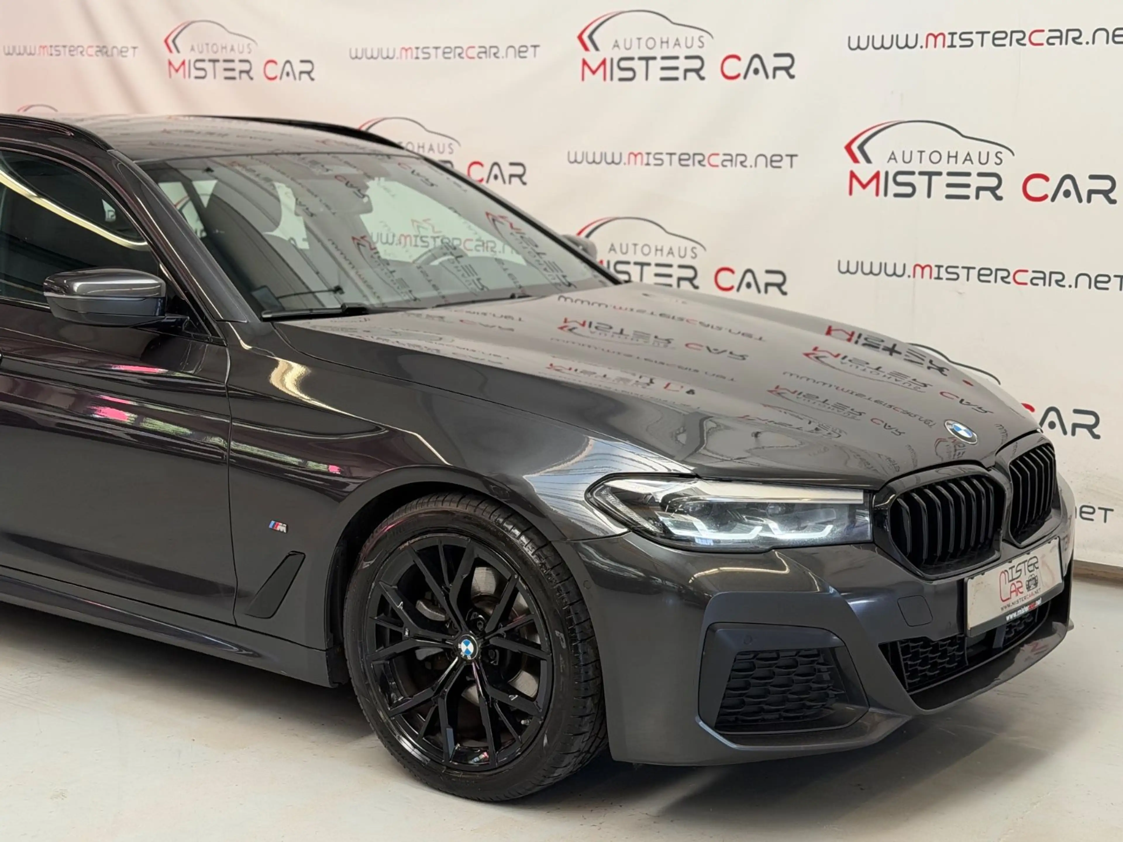 BMW 520 d M Sport ACC/LED/DIGI/KAM/SPUR/TOT/NAVI/19 — photo 7