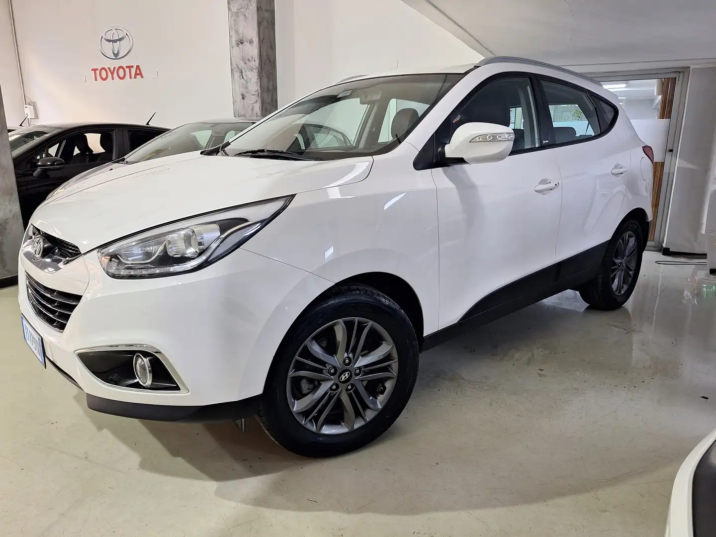 Hyundai iX35 1.7 crdi Xpossible 115cv 2wd 1 PROPRIETARIO Bianco - 1