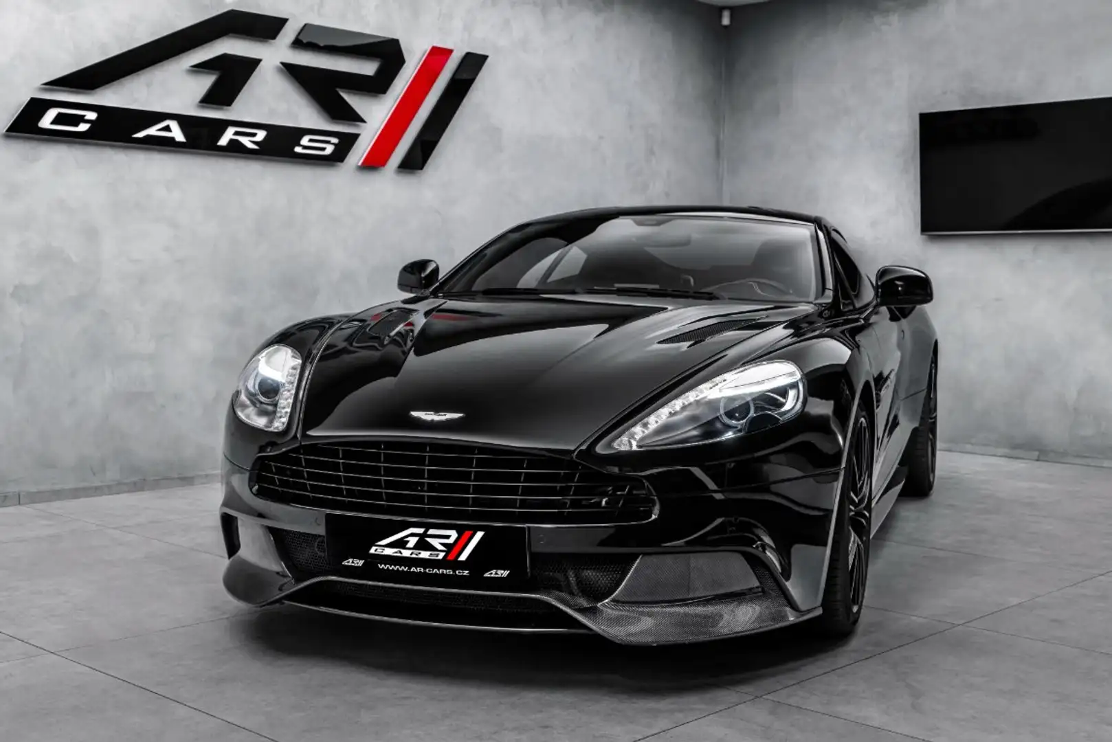 Aston Martin Vanquish 5.9 V12 Touchtronic II 573 ch - Carbone Чорний - 2