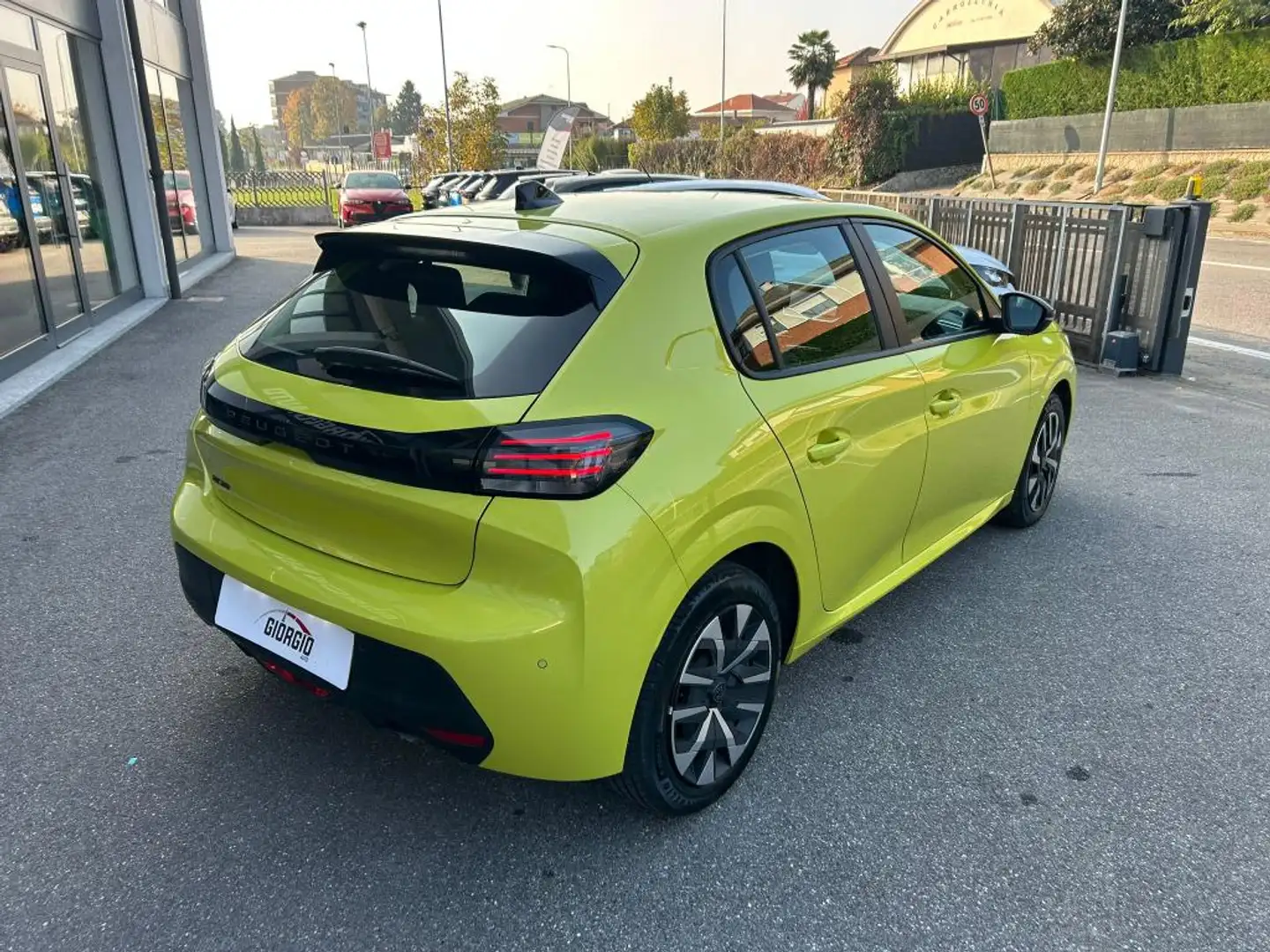 Peugeot 208 1.2 puretech Active s&s 100cv Amarillo - 2