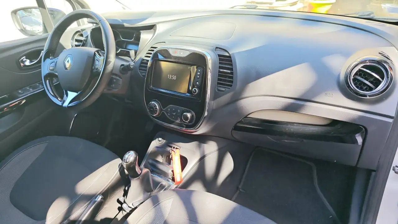 Renault Captur — photo 10