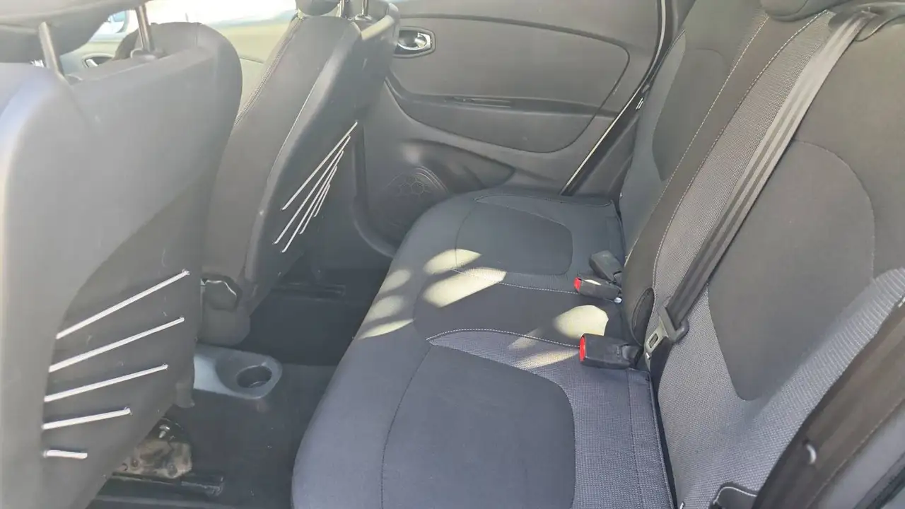 Renault Captur — photo 25