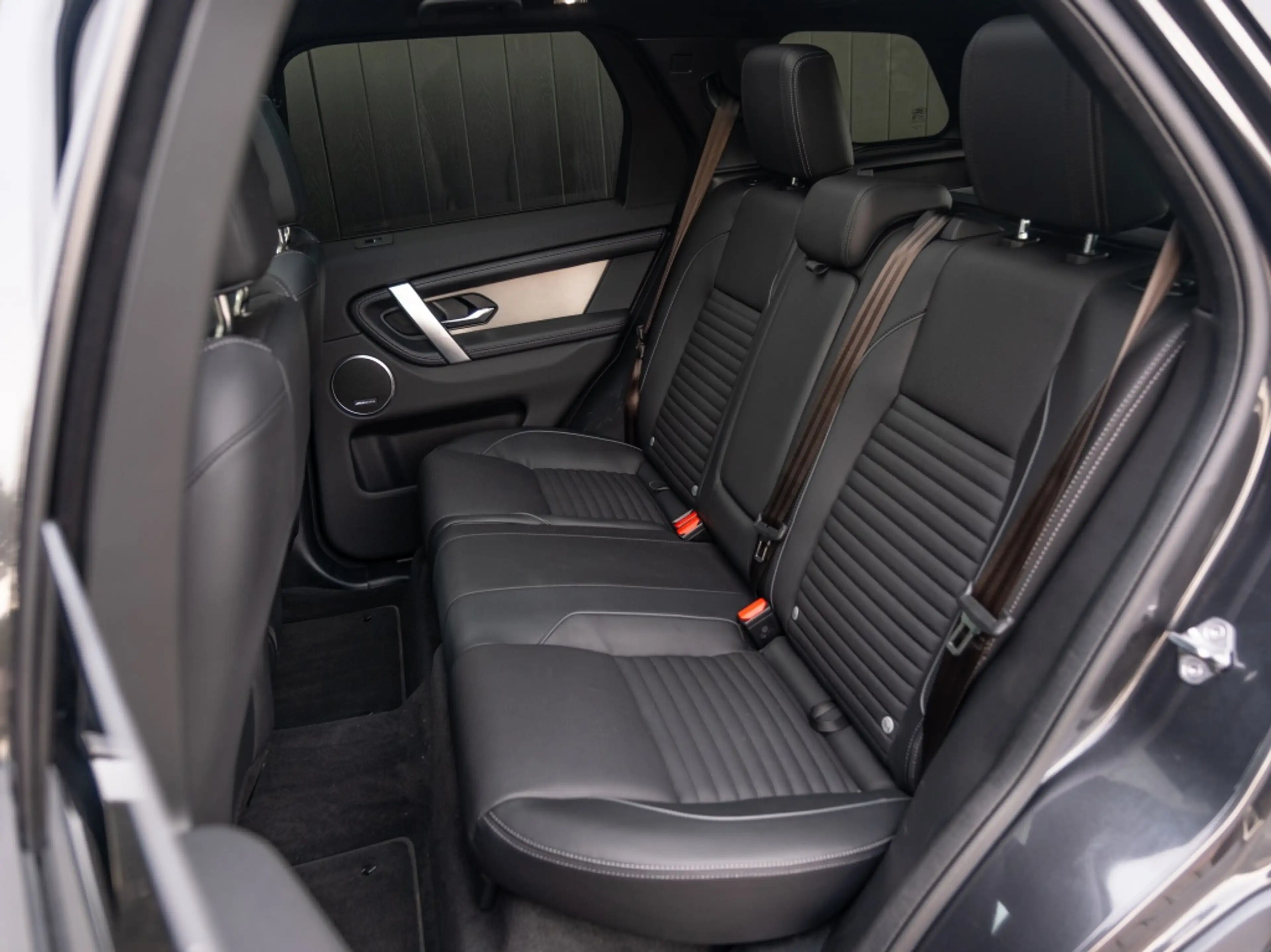 Land Rover Discovery Sport Hybrid Dynamic SE AWD Plugin Hybride | Elek Trekha — photo 14