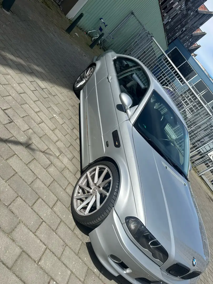 BMW 323 323i Exclusiv Edition Šedá - 2