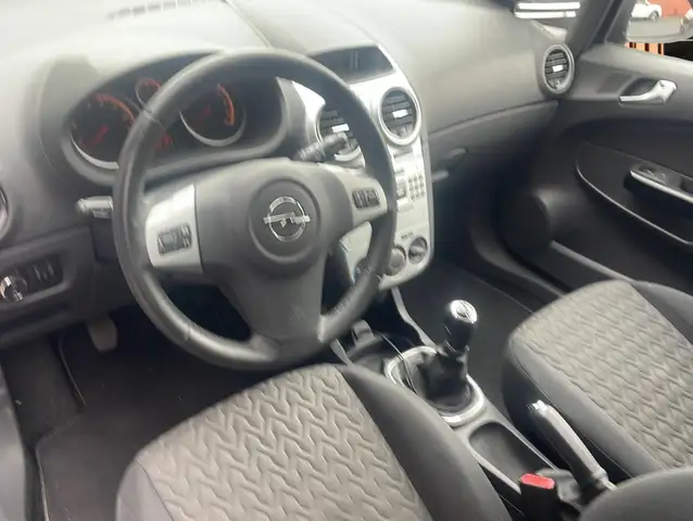 Opel Corsa view 11