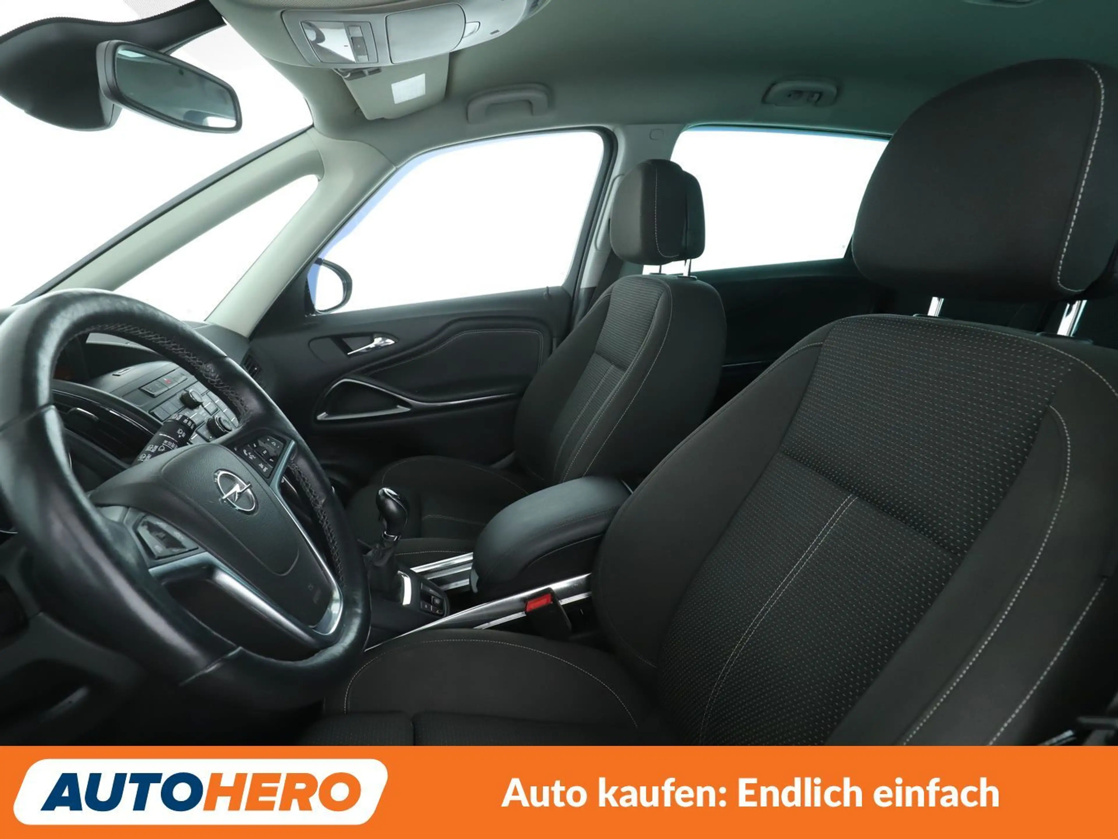 Opel Zafira Tourer 1.6 CDTI DPF Business Innovation*NAVI*PDC* — photo 10