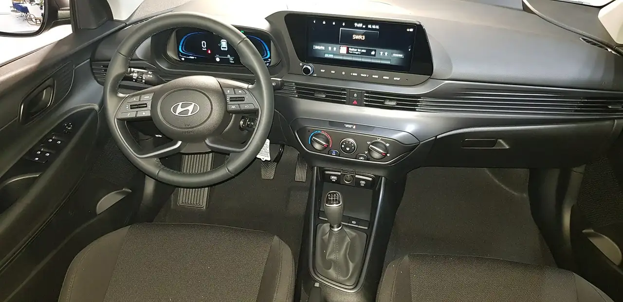 Hyundai BAYON Select 2WD 16