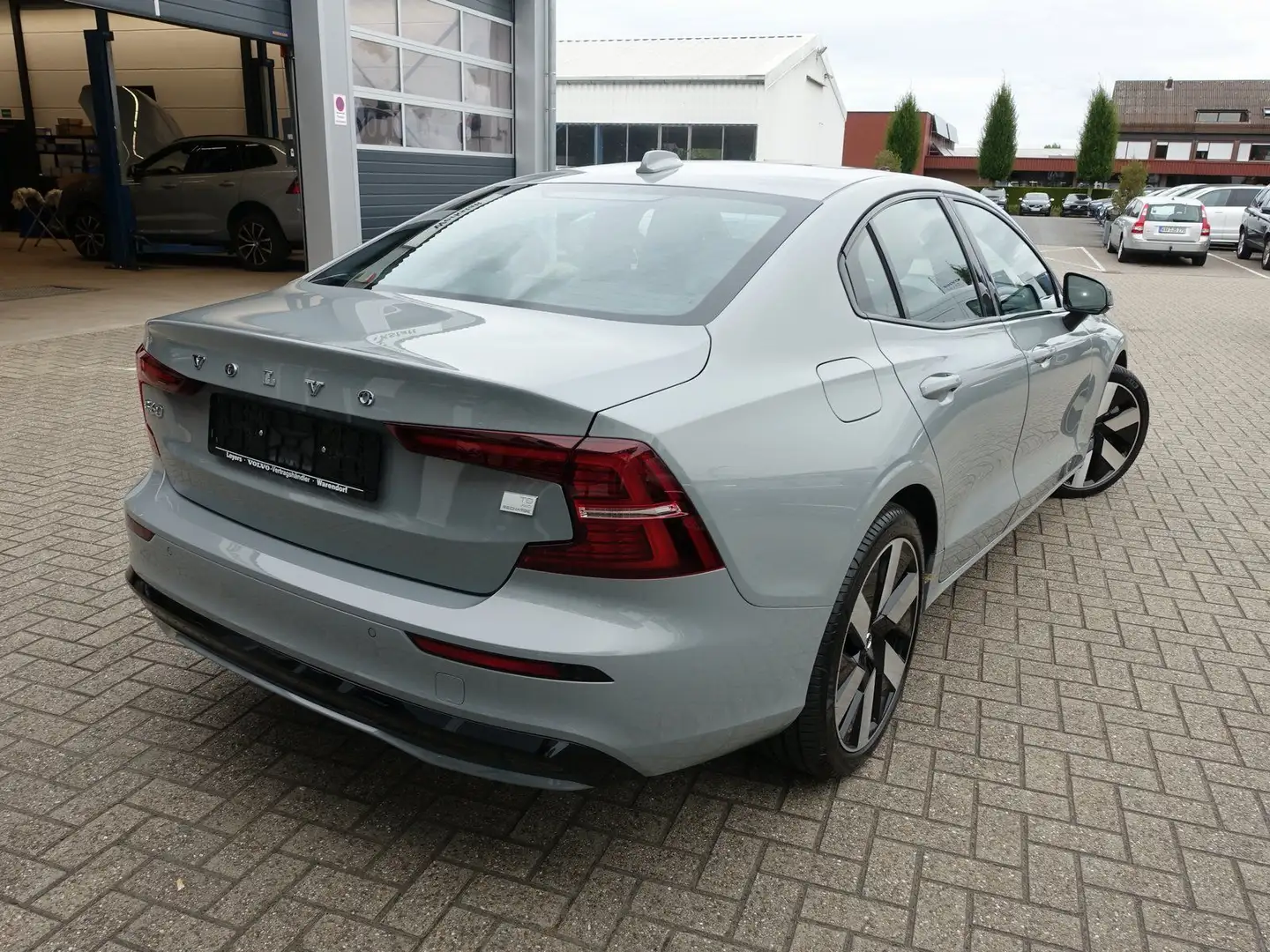 Volvo S60 Recharge Ultimate T8 AWD/HeadUP/B&W/Kamera Grijs - 2