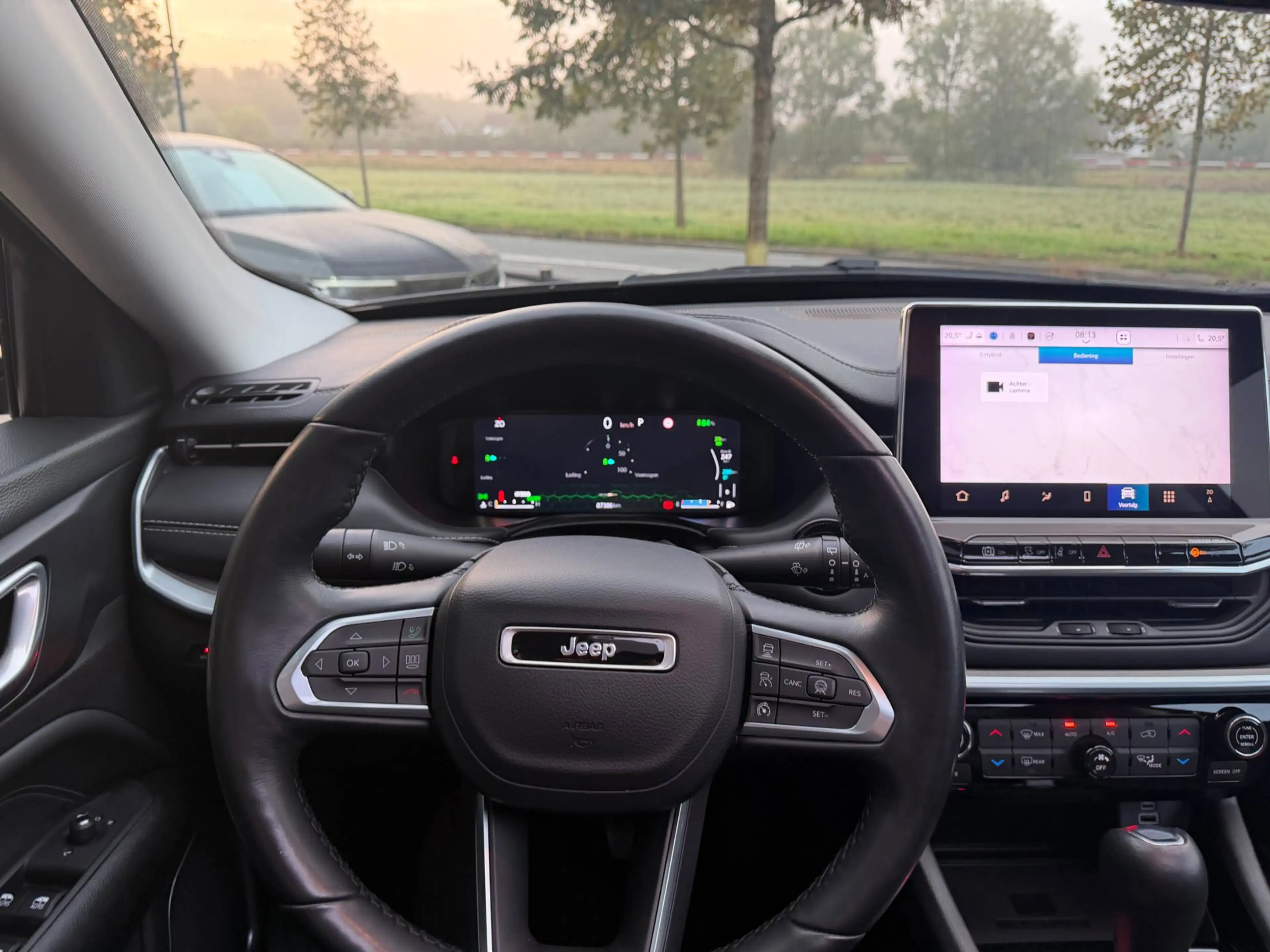 Jeep Compass 4xe LIMITED Electric Night Eagle l pano l camera — photo 5