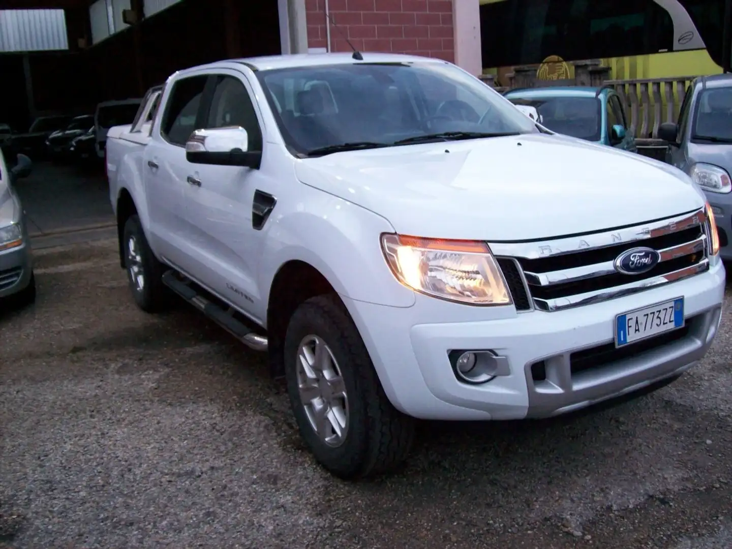 Ford Ranger Ranger 2.2 tdci double cab Limited auto Blanc - 2