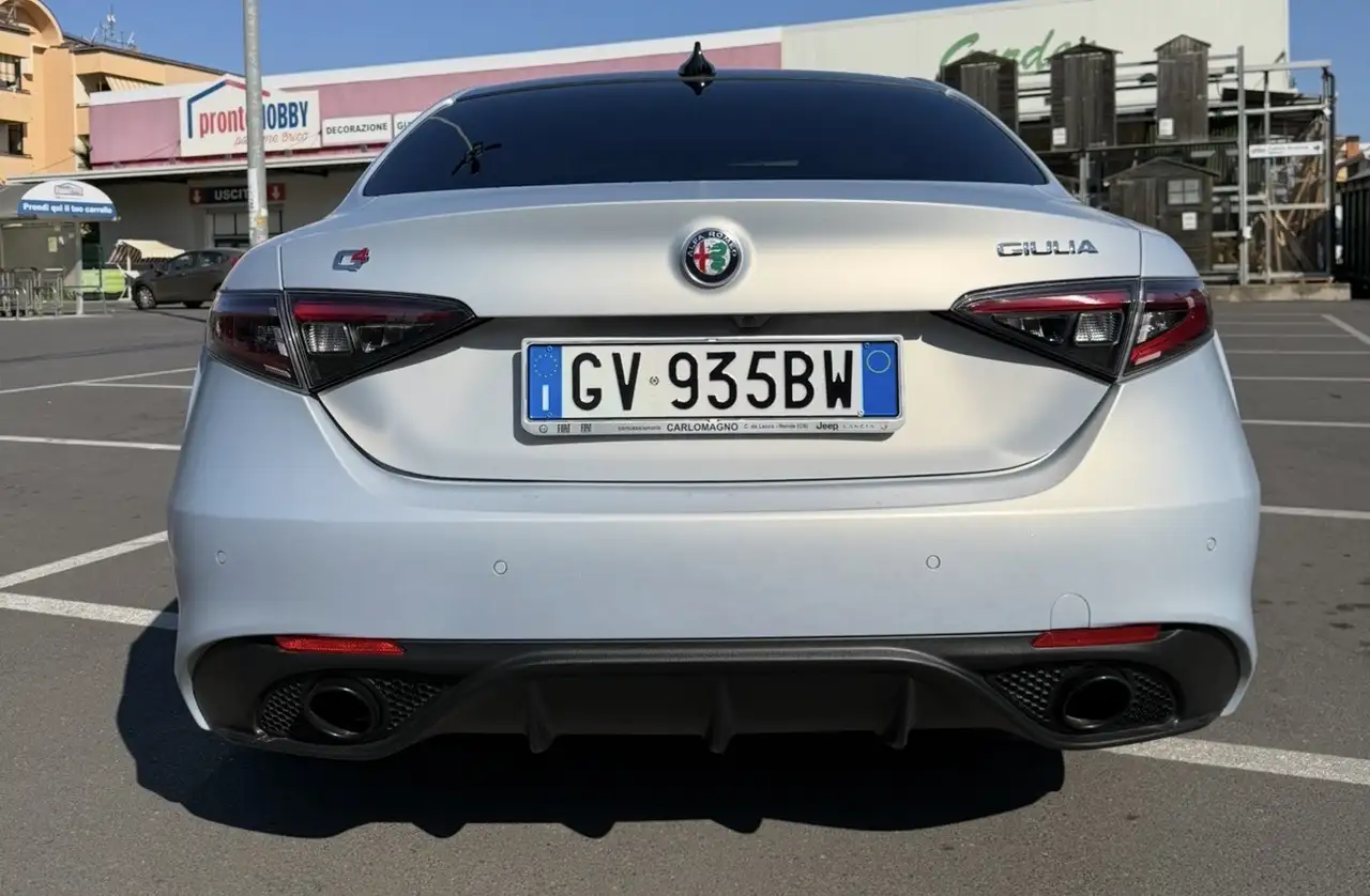 Alfa Romeo Giulia 2024