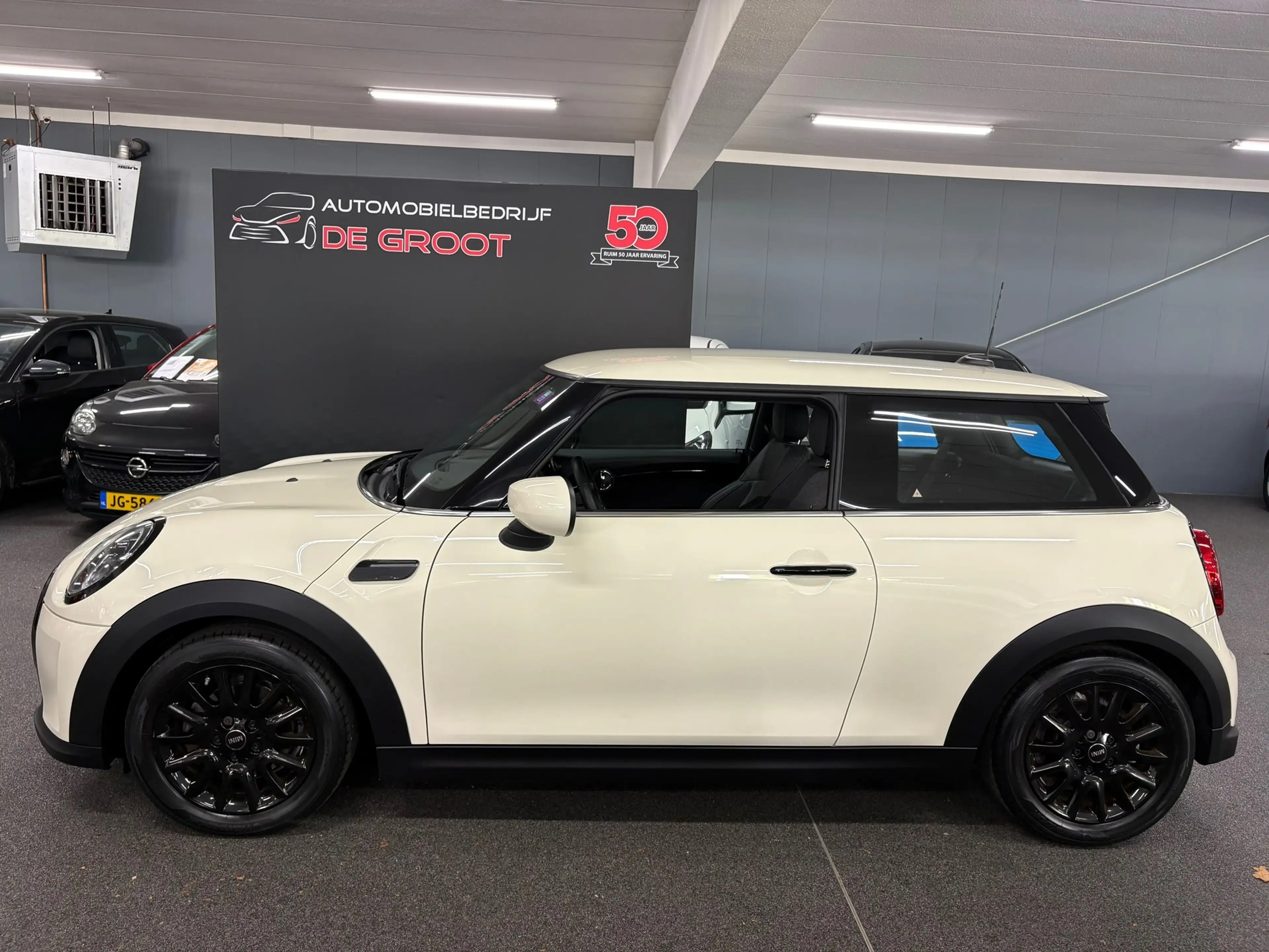 MINI One 3-Deurs 1.5 Classic/ NL auto/ Eerste eigenaar/ BTW — photo 2