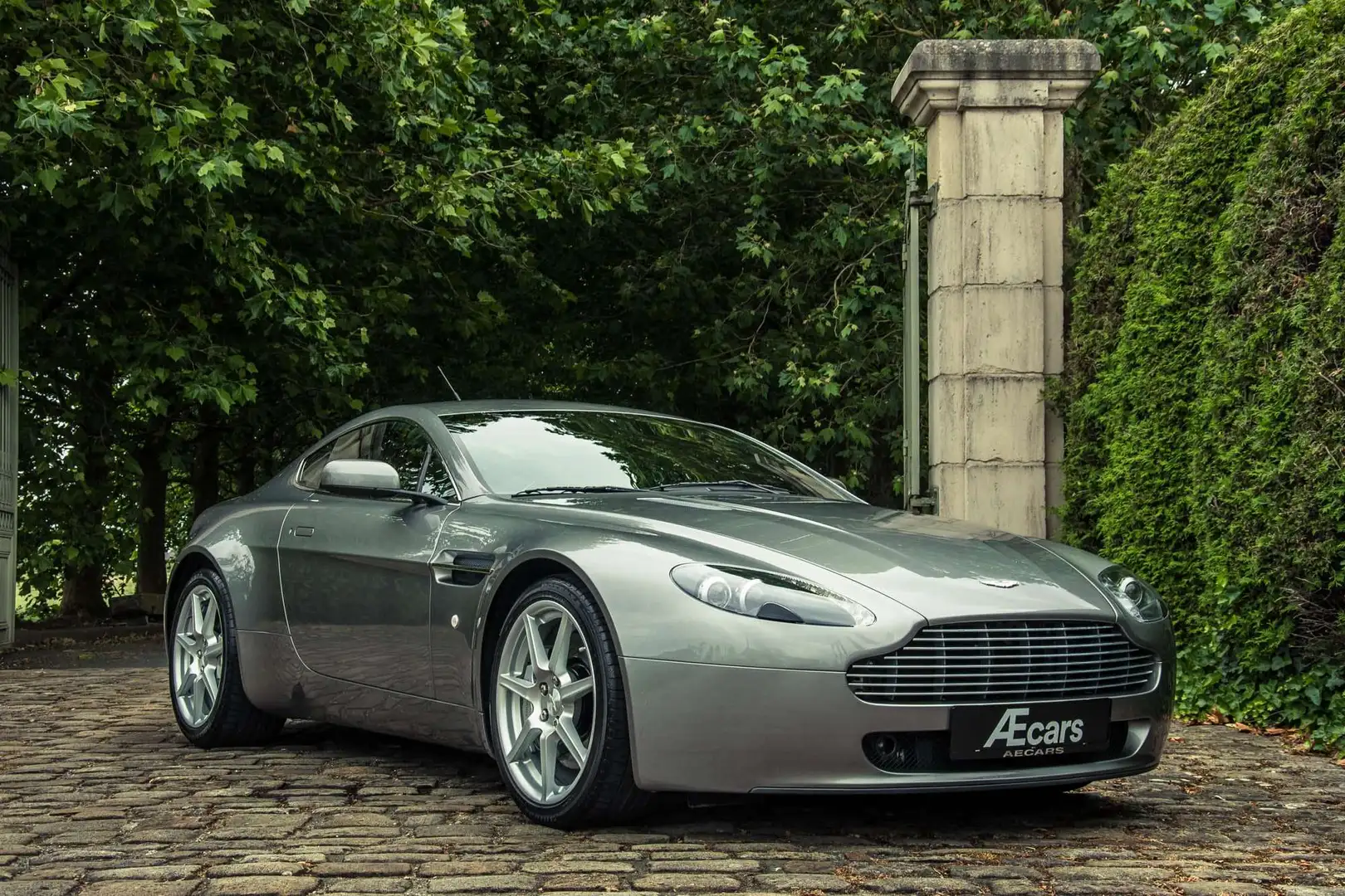 Aston Martin Vantage *** SPORTSHIFT / ONLY 20.000 KM / BELGIAN CAR *** Silber - 1