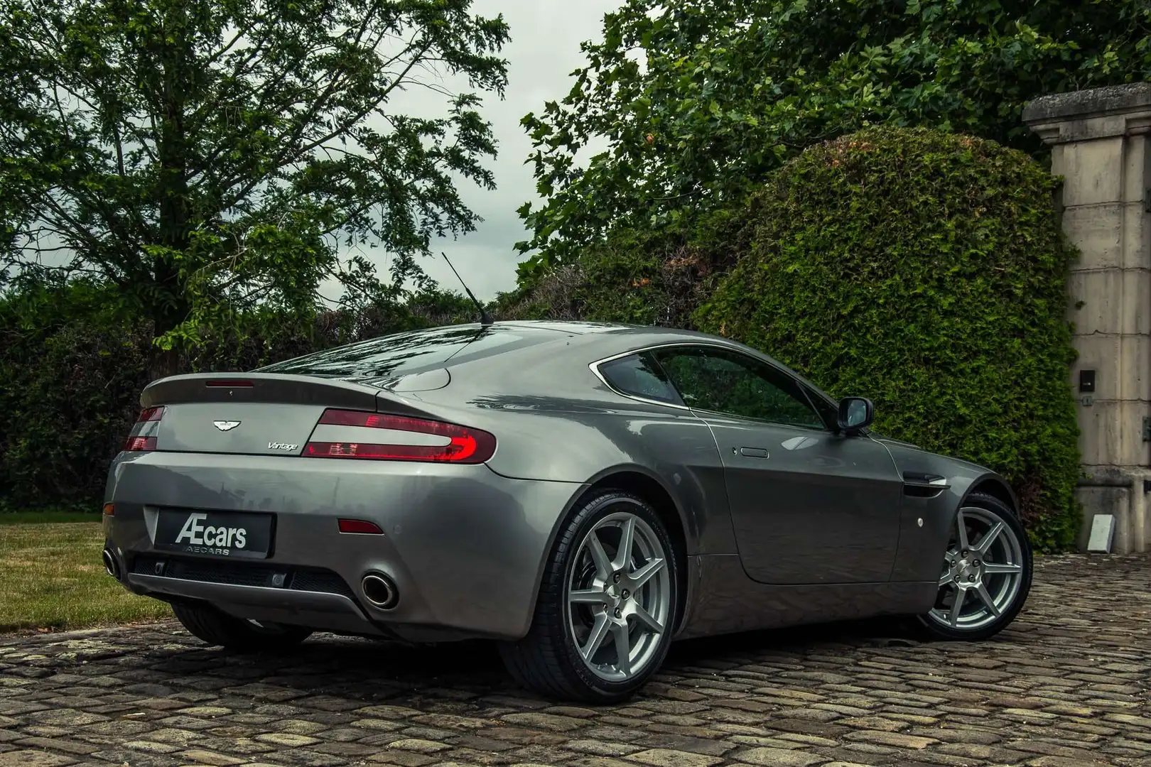 Aston Martin Vantage *** SPORTSHIFT / ONLY 20.000 KM / BELGIAN CAR *** Silber - 2