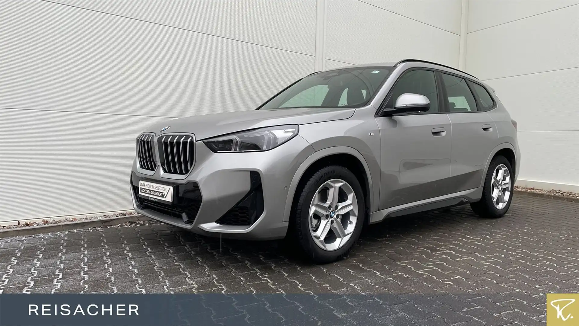 BMW X1 xDrive23i A M-Sport,AHK,DA+,Autom Silber - 1
