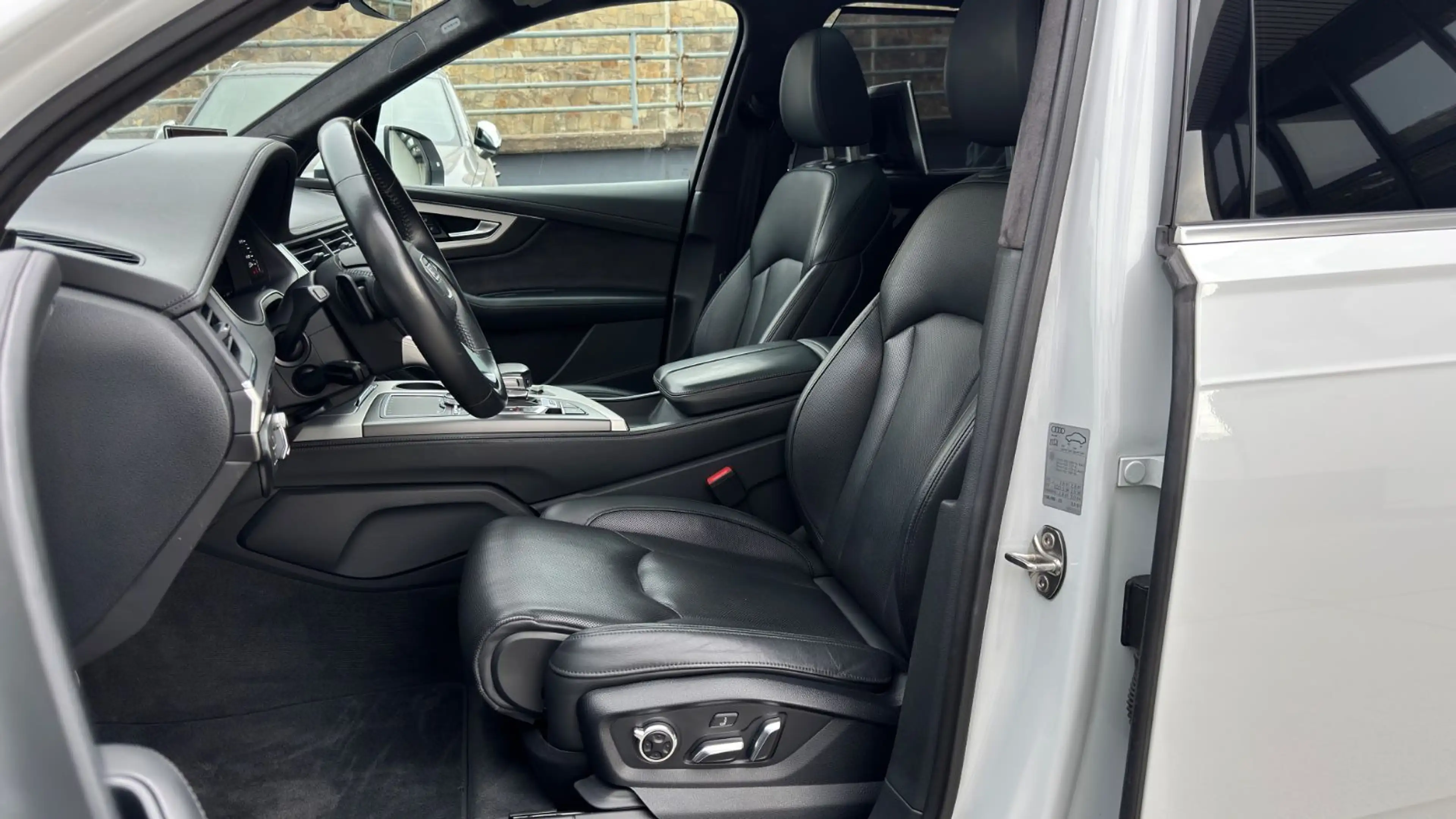 Audi SQ7 4.0TDI quattro*7-Sitz*TV*Pano*Matrix*Standhz — photo 12