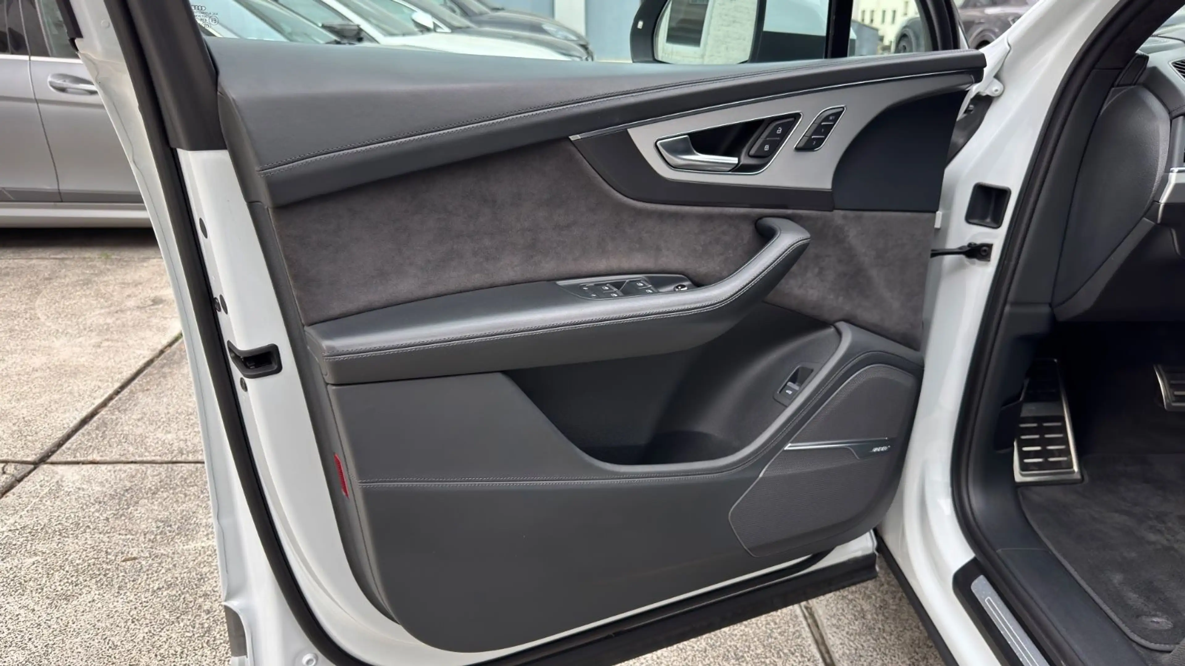 Audi SQ7 4.0TDI quattro*7-Sitz*TV*Pano*Matrix*Standhz — photo 18