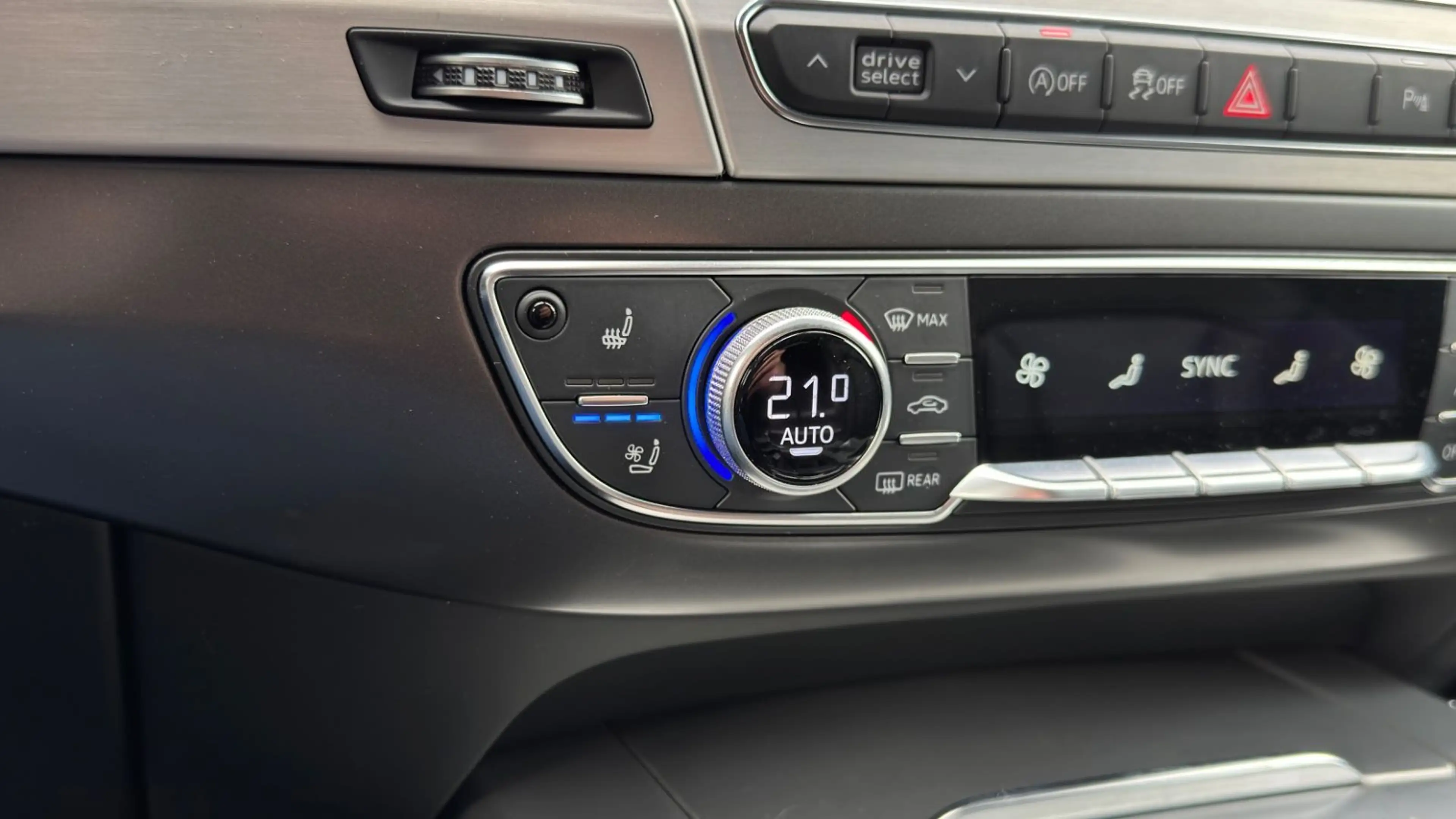 Audi SQ7 4.0TDI quattro*7-Sitz*TV*Pano*Matrix*Standhz — photo 22