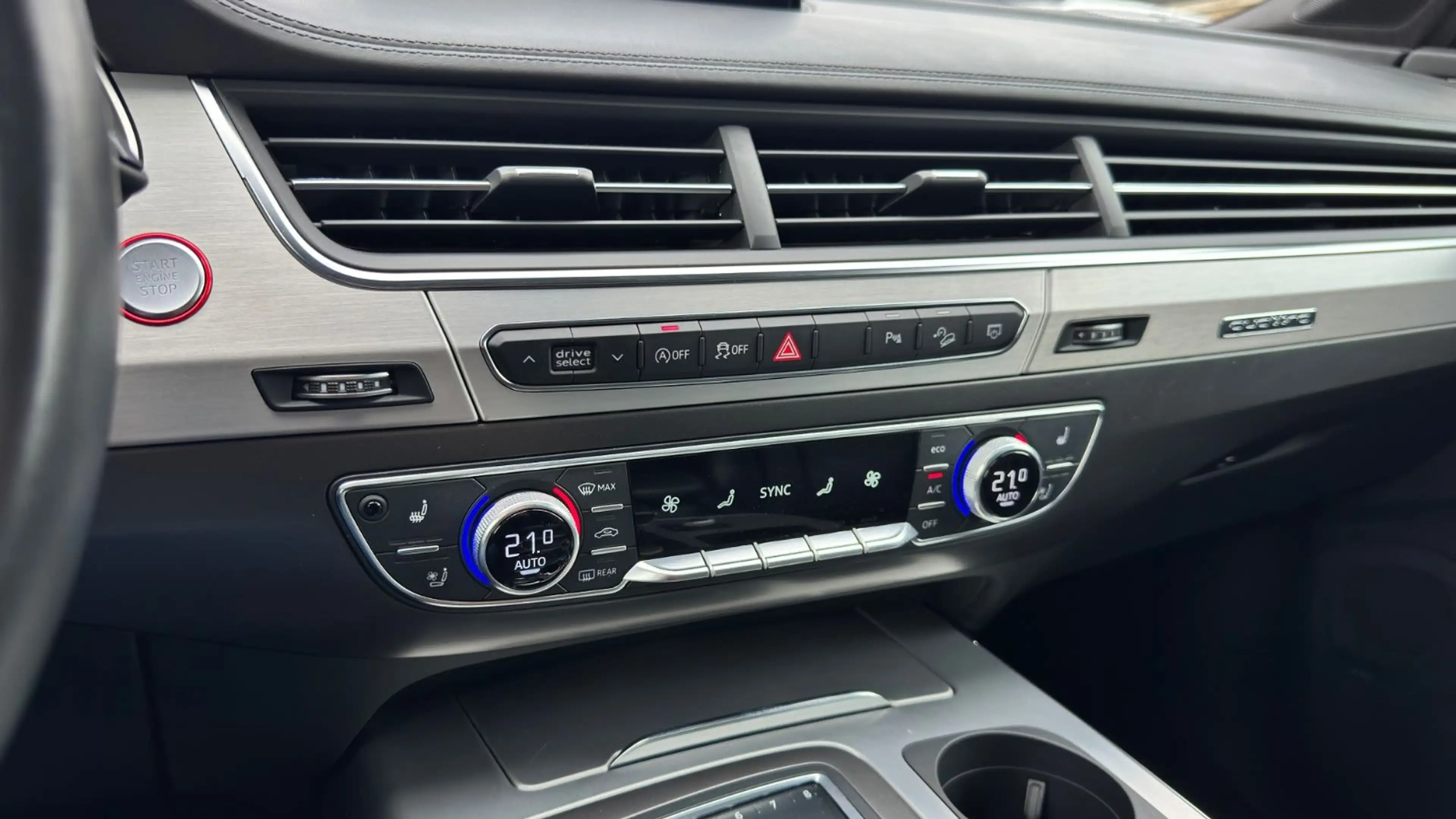 Audi SQ7 4.0TDI quattro*7-Sitz*TV*Pano*Matrix*Standhz — photo 21