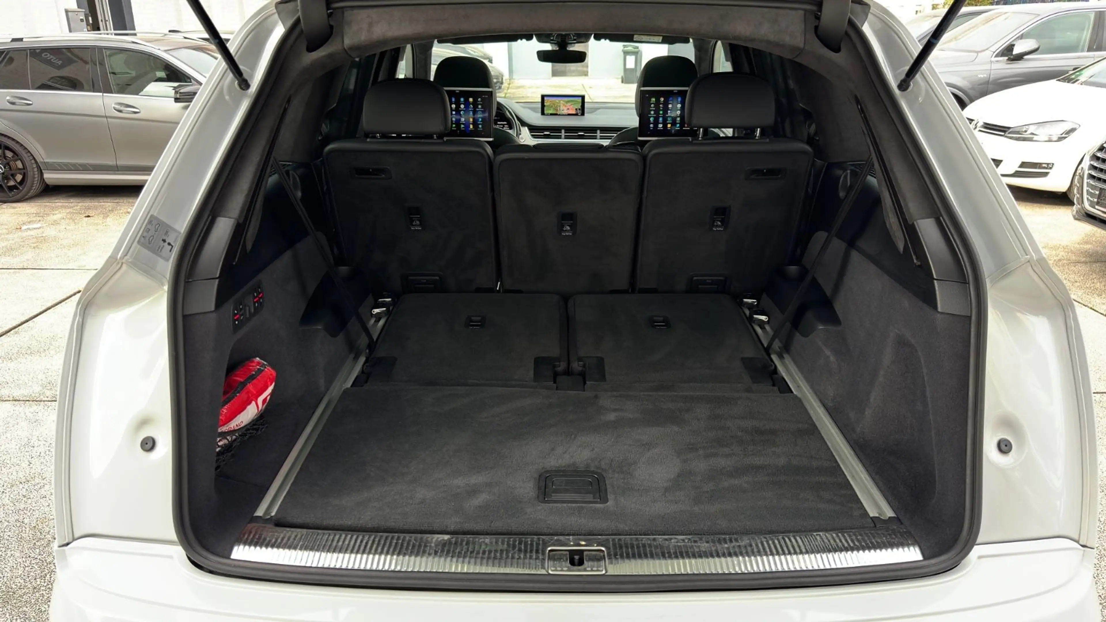 Audi SQ7 4.0TDI quattro*7-Sitz*TV*Pano*Matrix*Standhz — photo 32