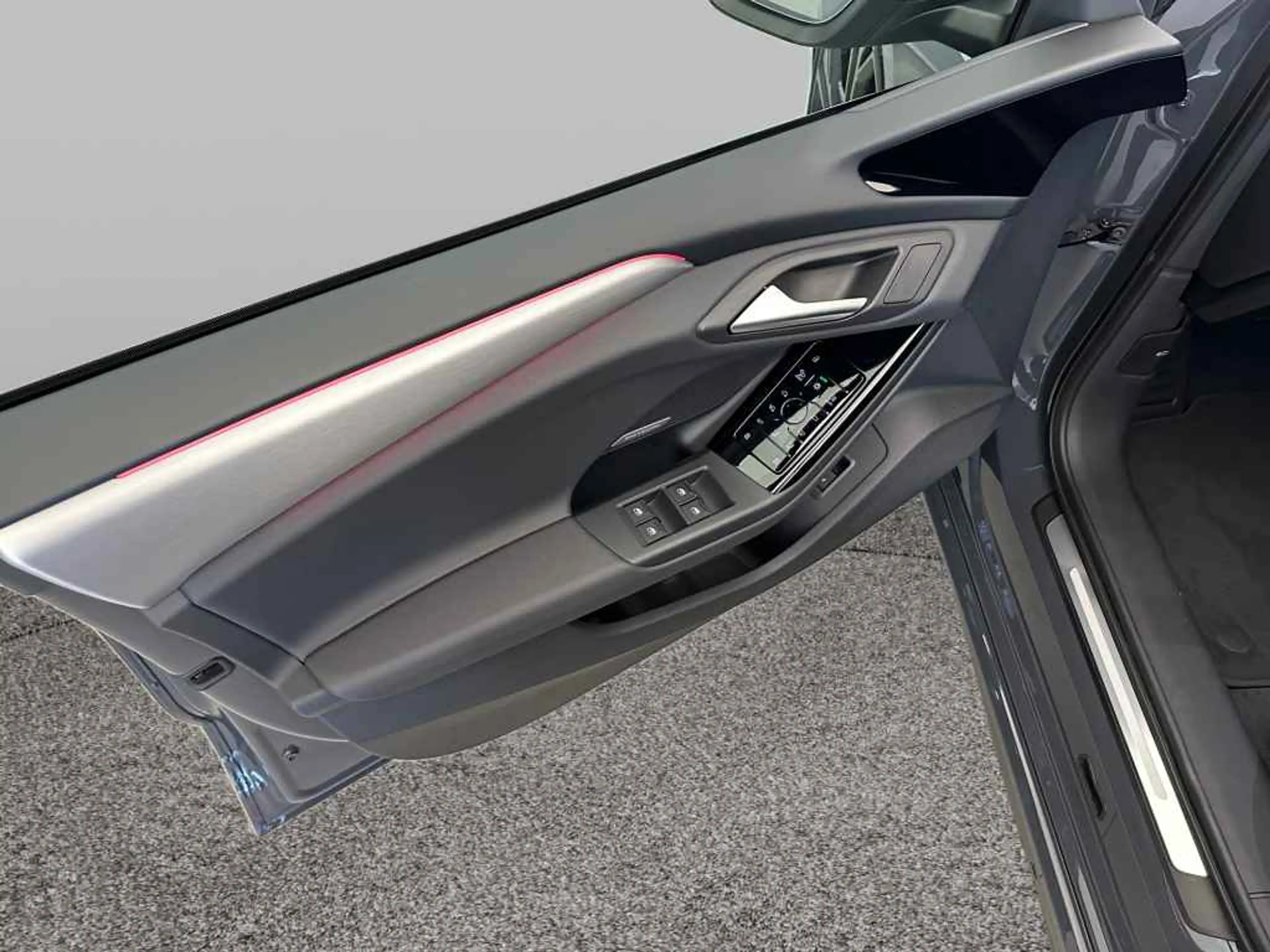 Audi A6 e-tron Avant qua *AHK*WÄRME*MATRIX*HUD*360* — photo 9
