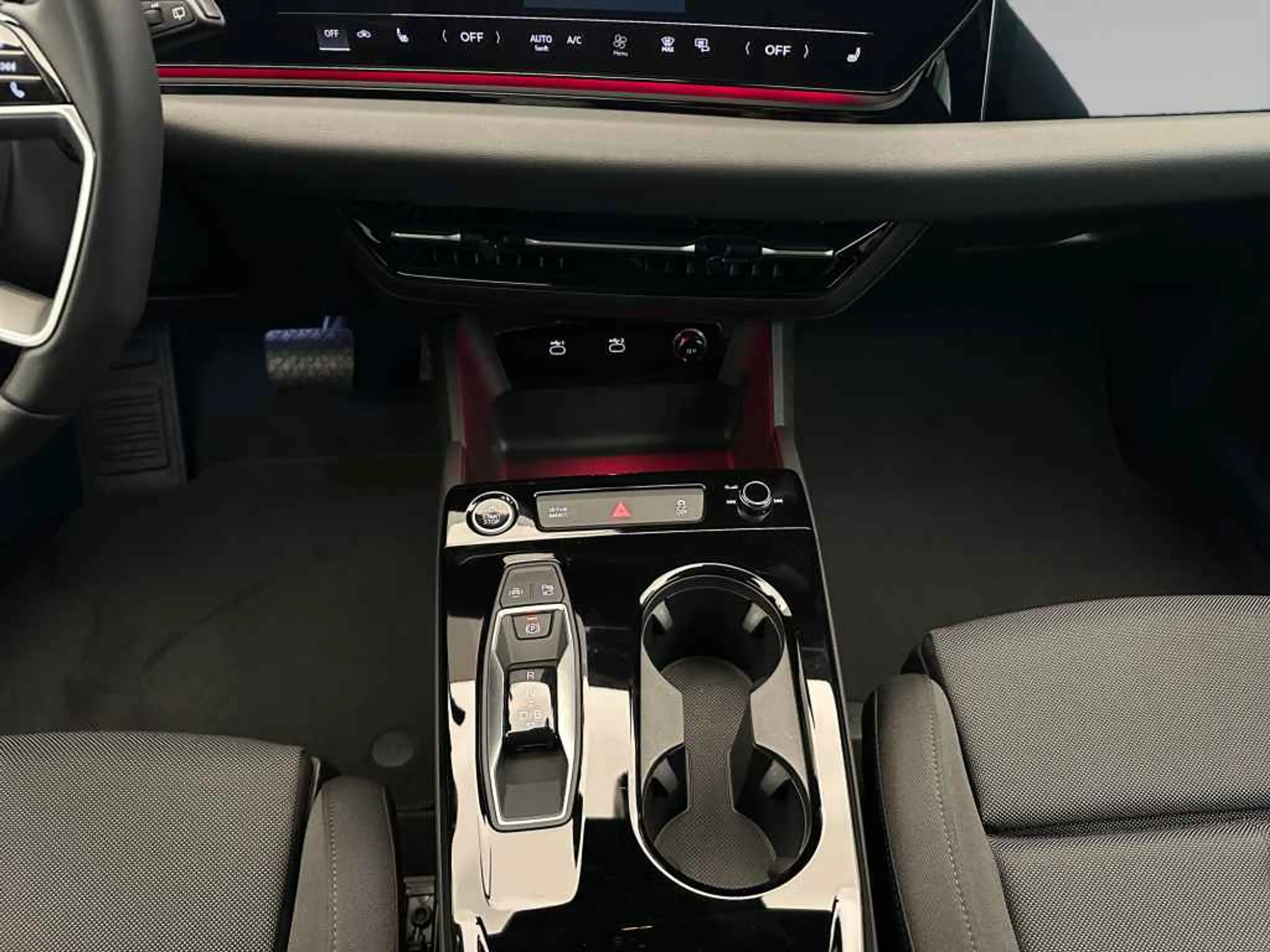 Audi A6 e-tron Avant qua *AHK*WÄRME*MATRIX*HUD*360* — photo 13