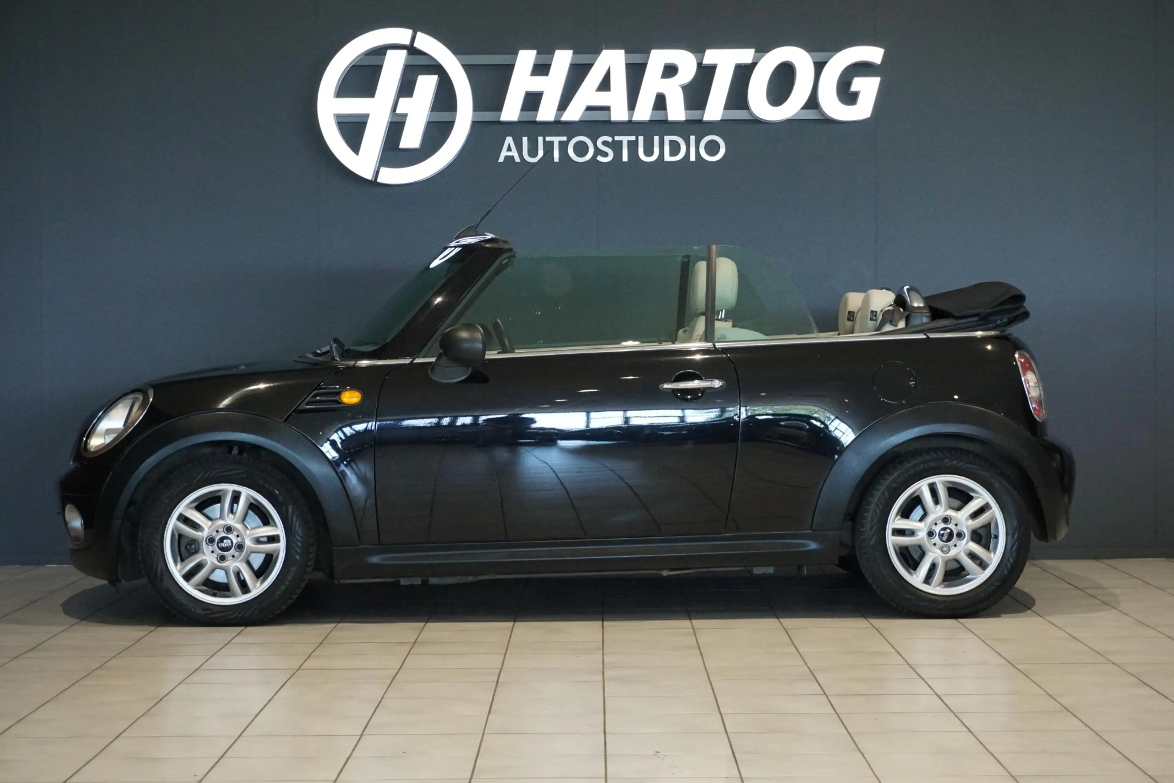 MINI One Cabrio 1.6 Chili + LEDER / PDC — photo 5